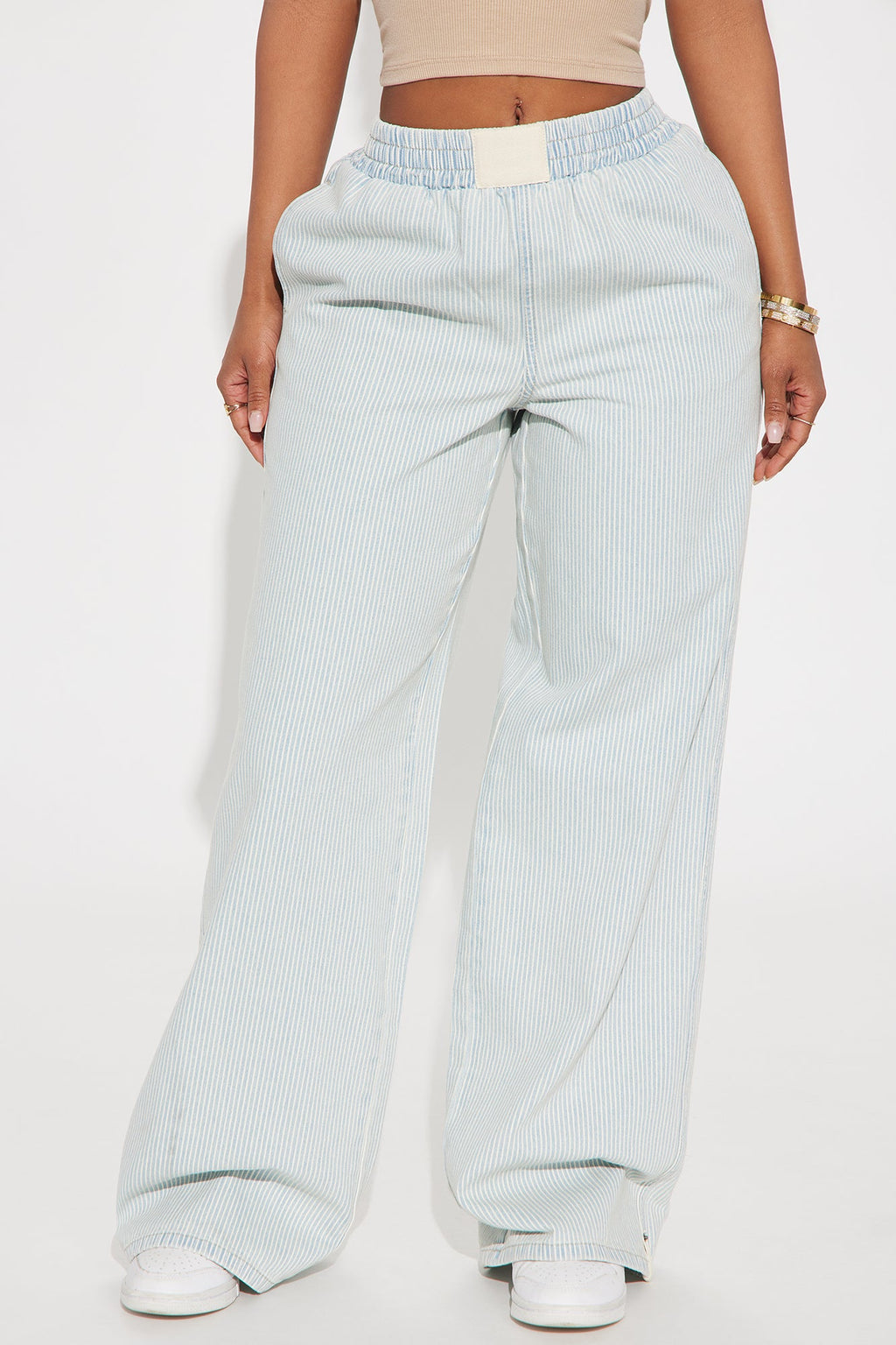 On My Way Out Baggy Relaxed Jeans - Light Wash