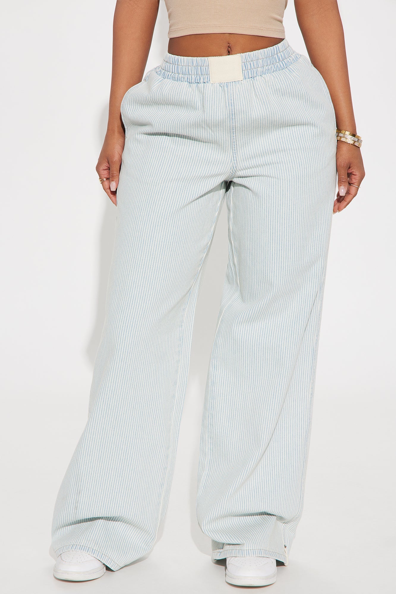 On My Way Out Baggy Relaxed Jeans - Light Wash