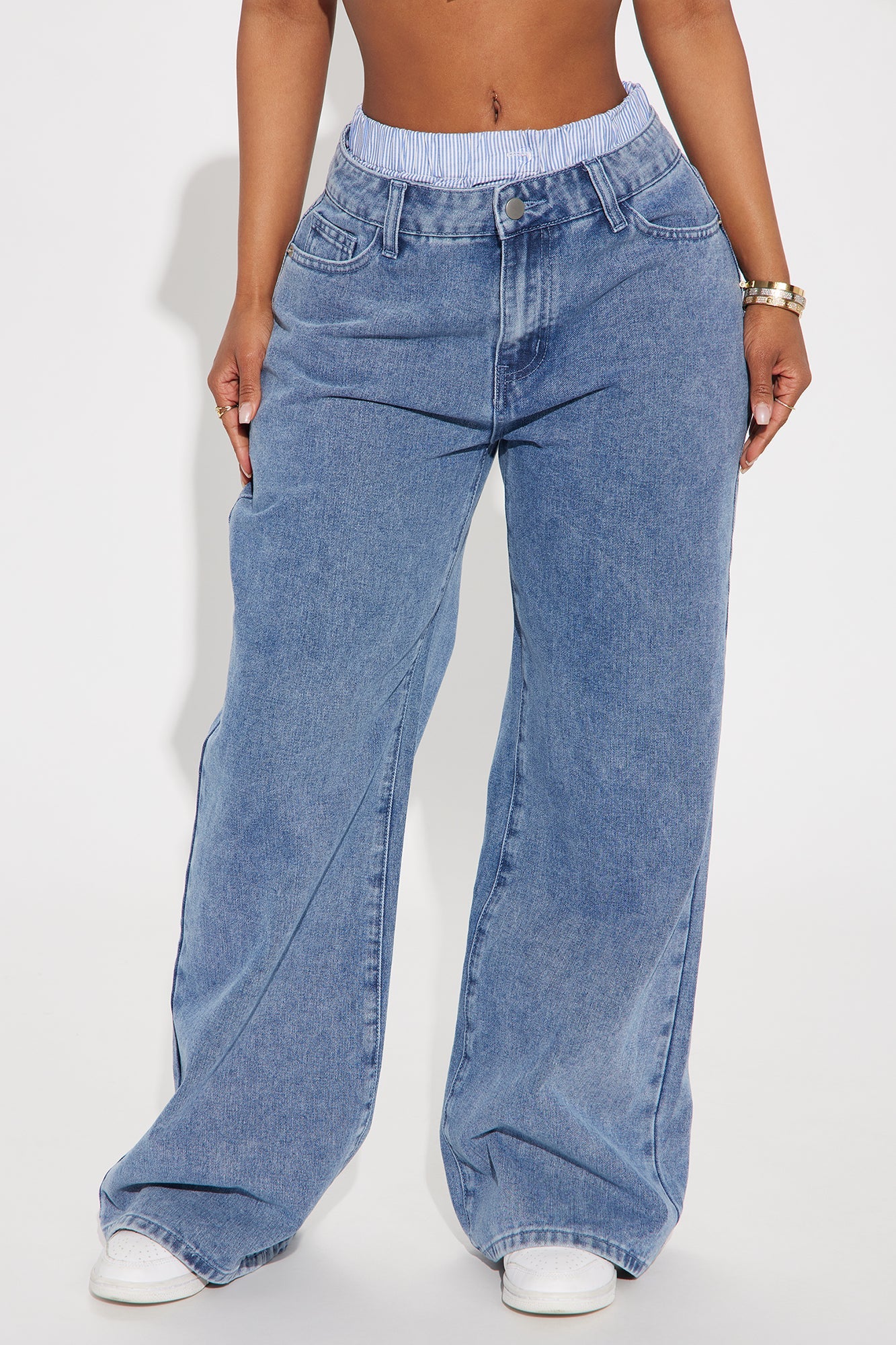 On Point Boxer Wide Leg Jeans - Medium Wash