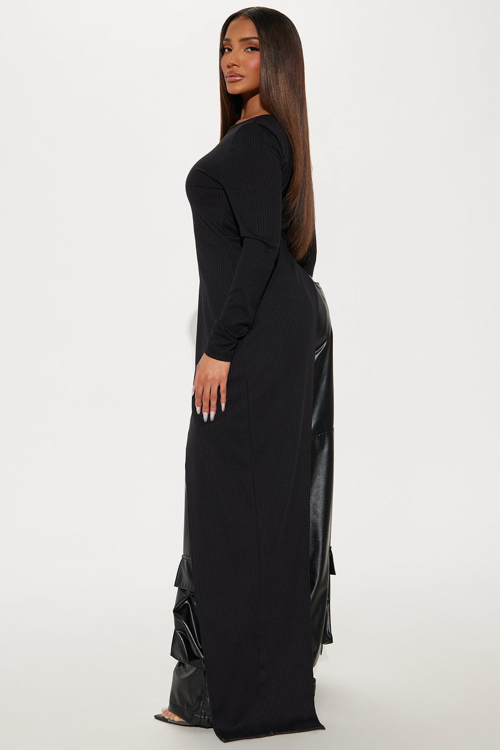 Causal Statement Ribbed Top - Black