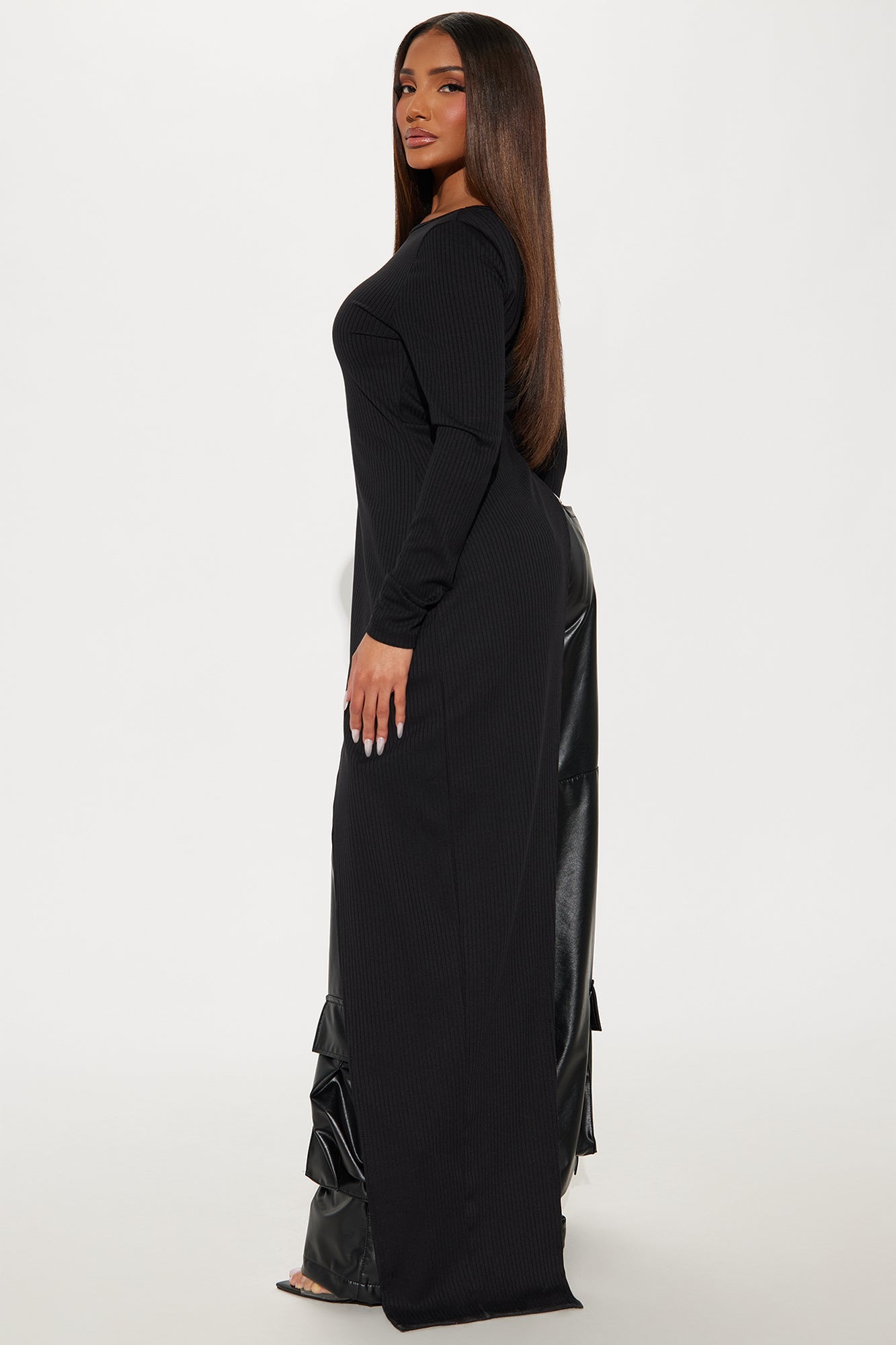 Causal Statement Ribbed Top - Black