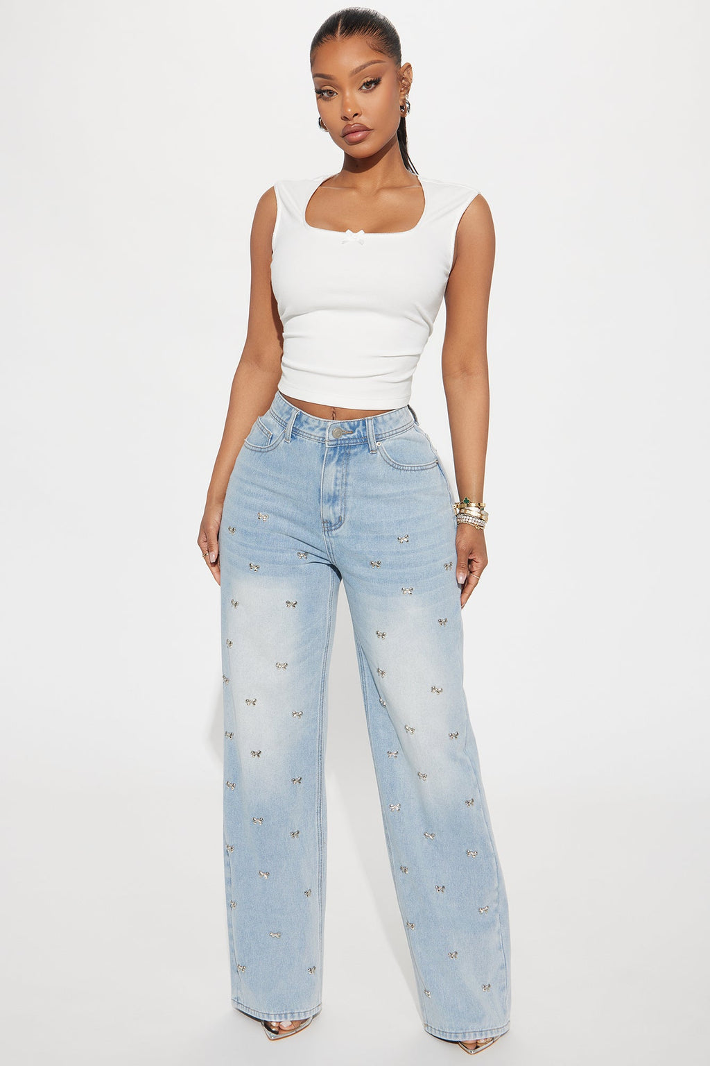 Emery Embellished Bow Straight Leg Jeans - Light Wash