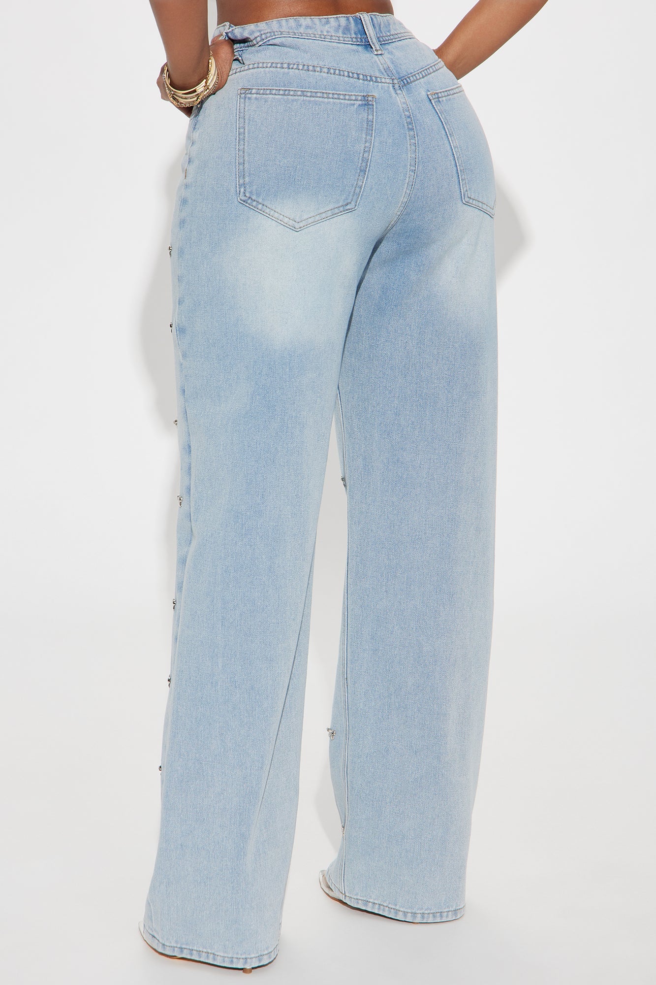 Emery Embellished Bow Straight Leg Jeans - Light Wash