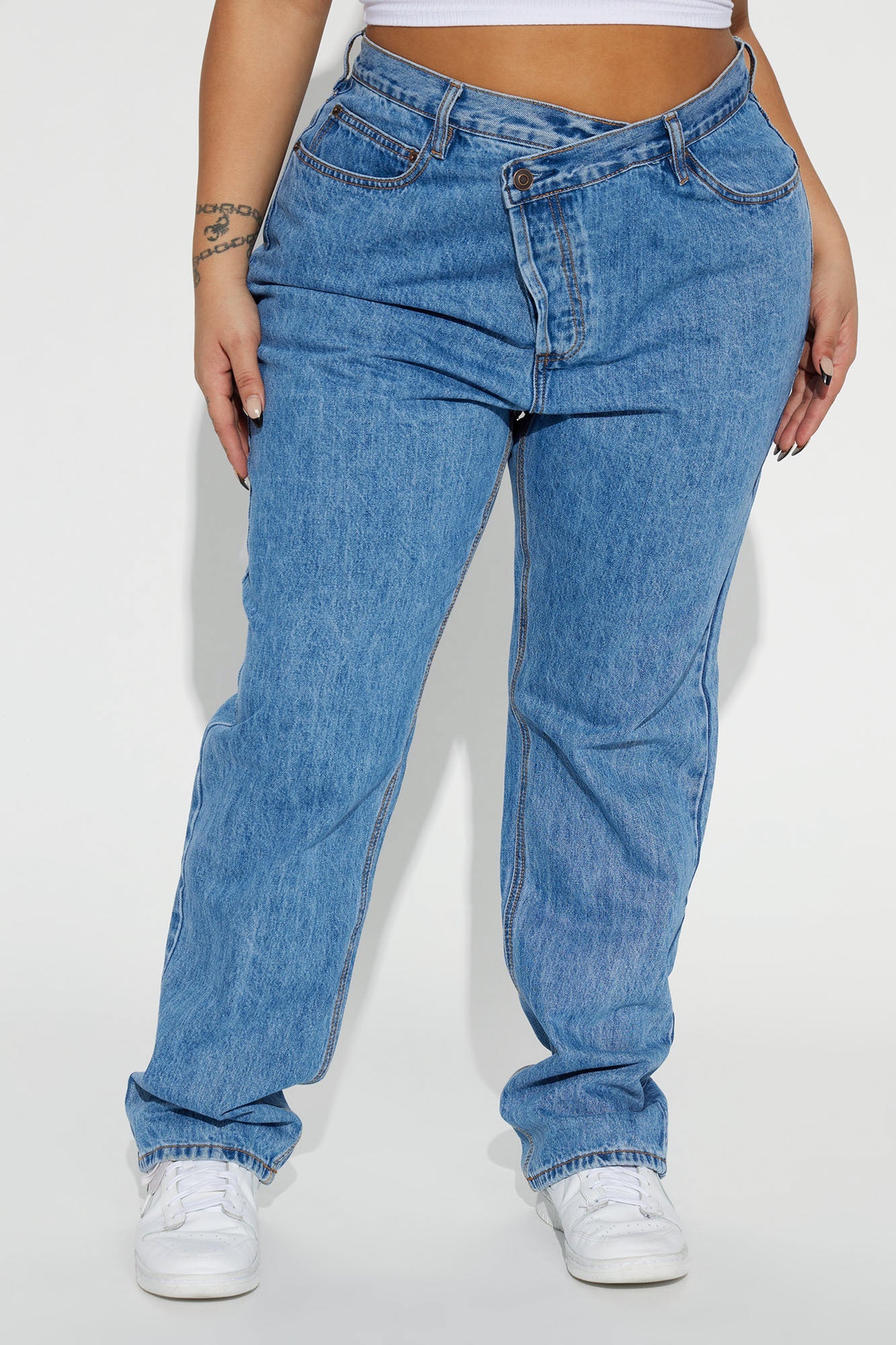 Crossover Straight Leg Jeans - Medium Wash