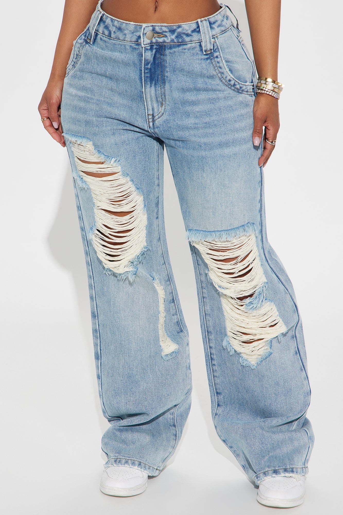 Sticking Around Ripped Straight Leg Jeans - Medium Wash