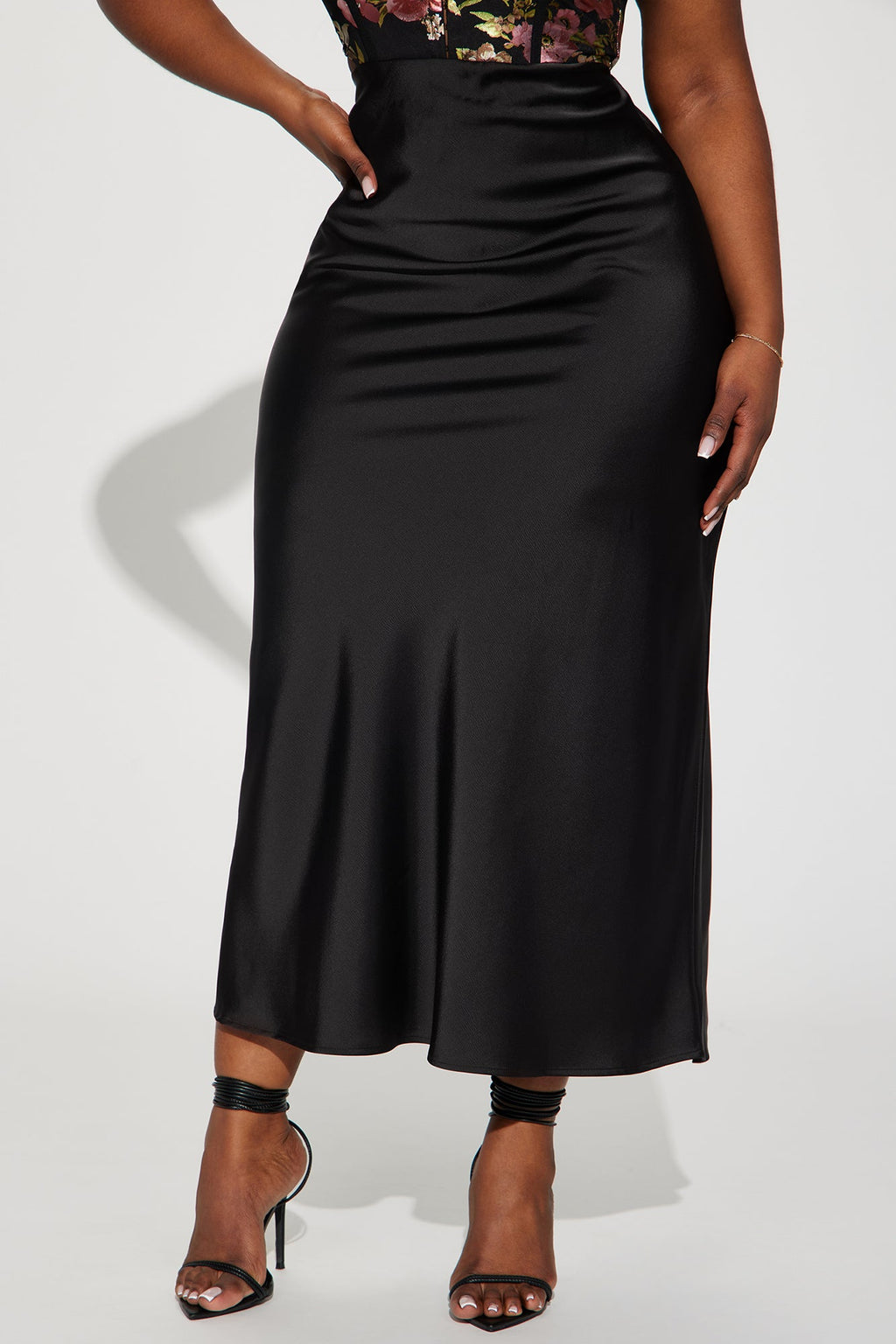 Brunch to GNO Satin Maxi Skirt - Black
