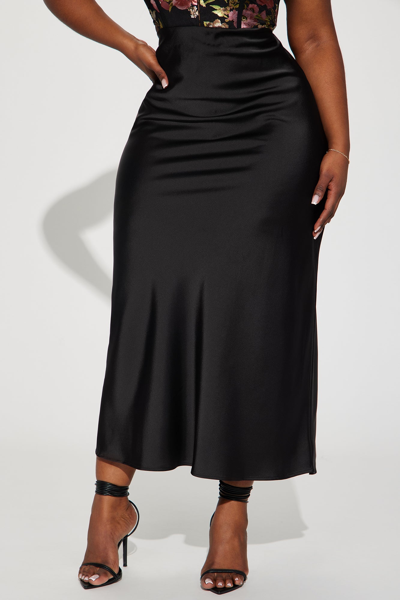 Brunch to GNO Satin Maxi Skirt - Black