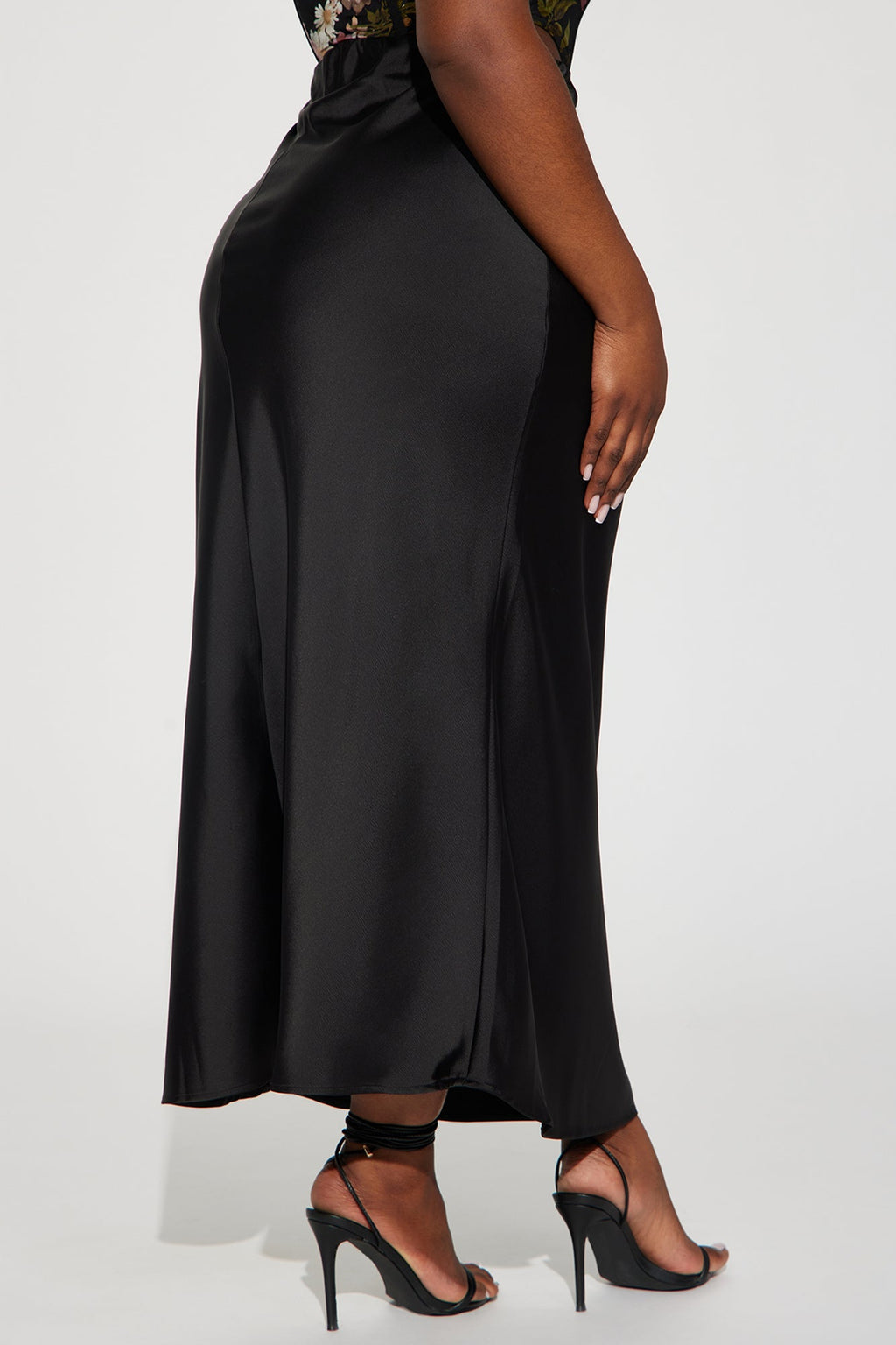 Brunch to GNO Satin Maxi Skirt - Black