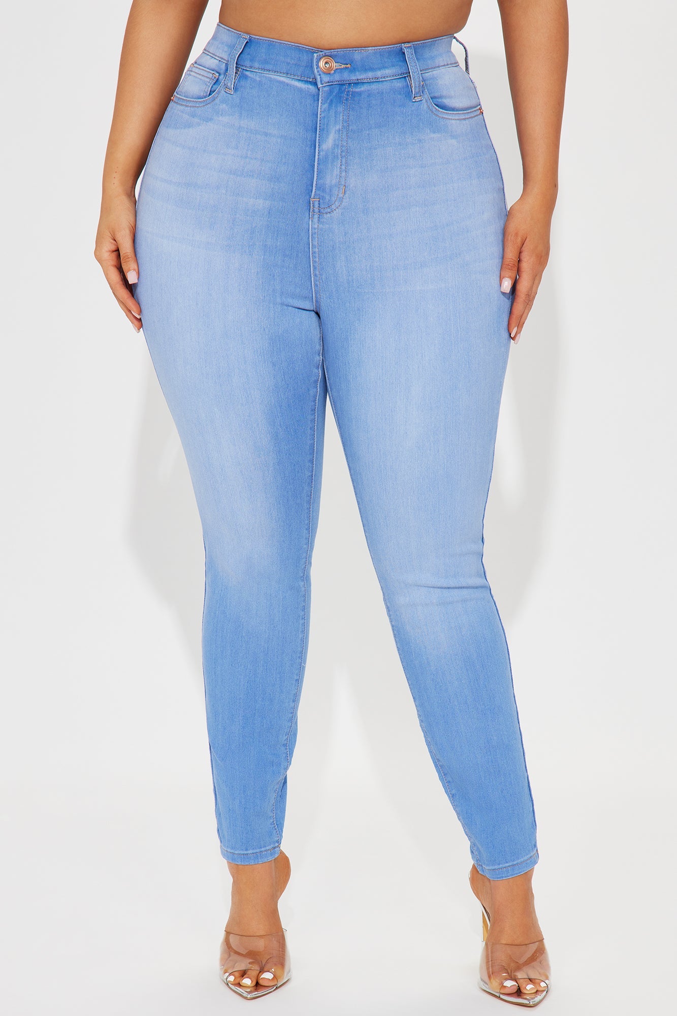 Show Off The Curves Super Stretch Booty Lifter Skinny Jeans - Medium Blue Wash