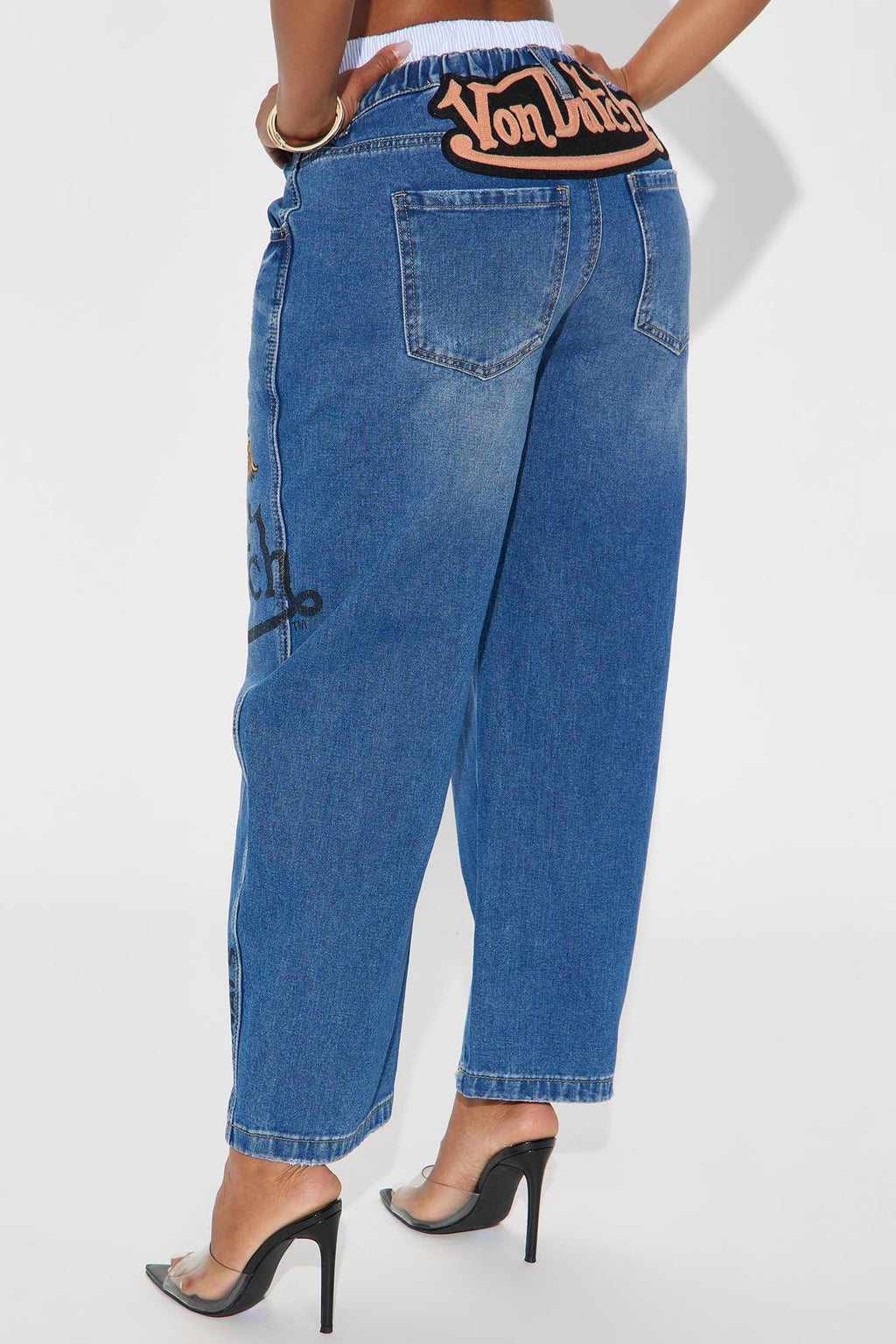 Von Dutch Boxer Barrel Leg Jeans - Medium Wash