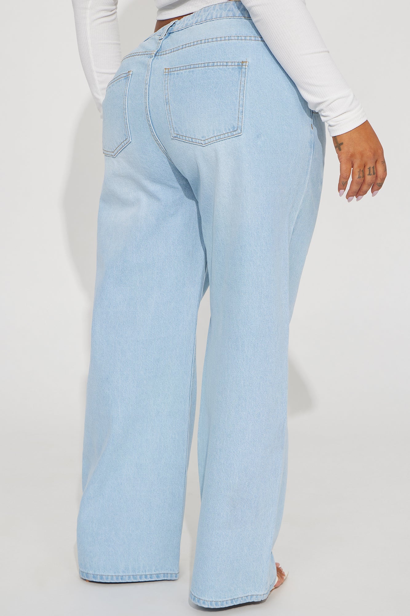 Calling It Off Baggy Jeans - Light Wash