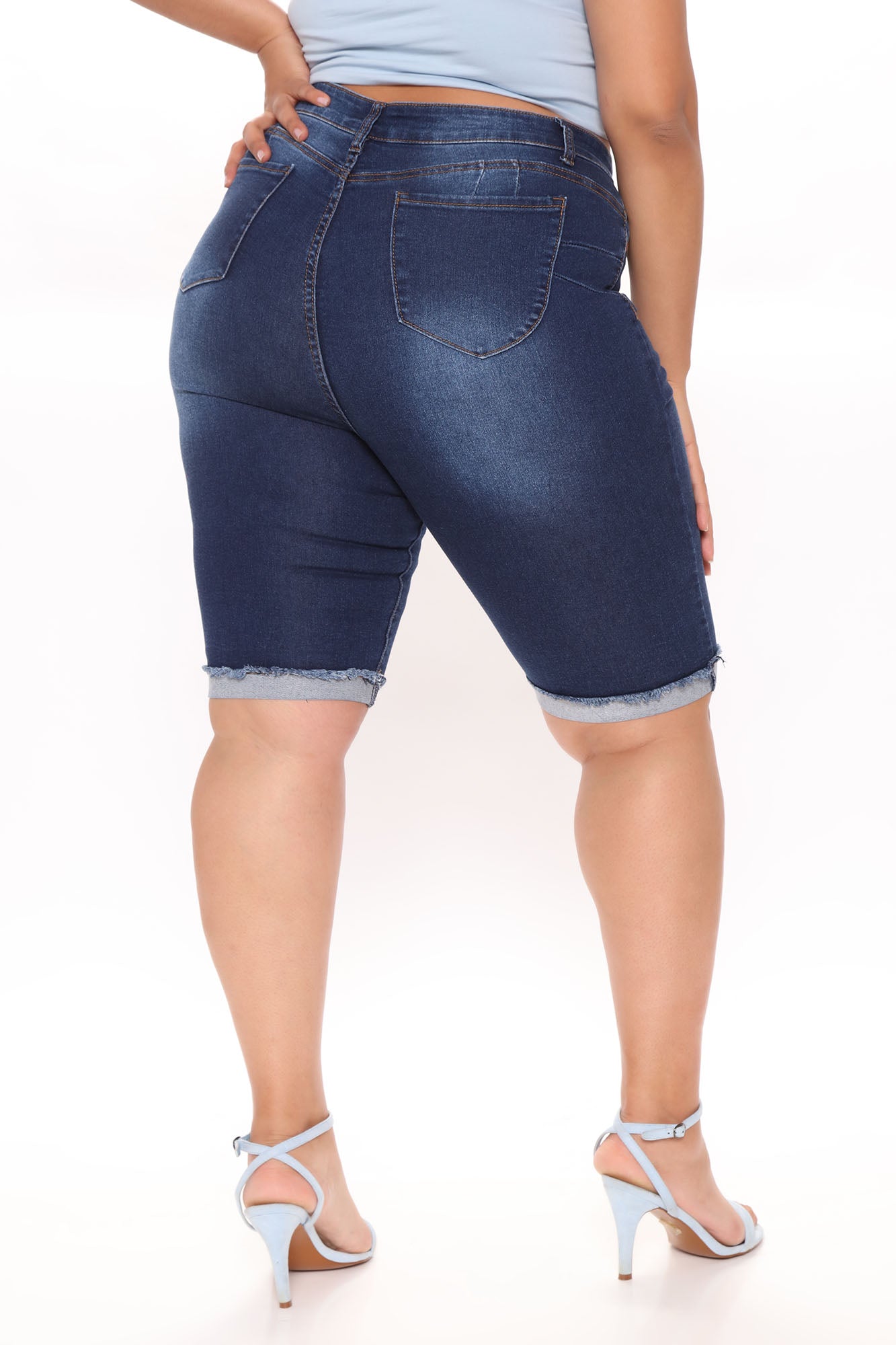Hold Me Closer Booty Lifting Denim Bermudas - Dark Wash