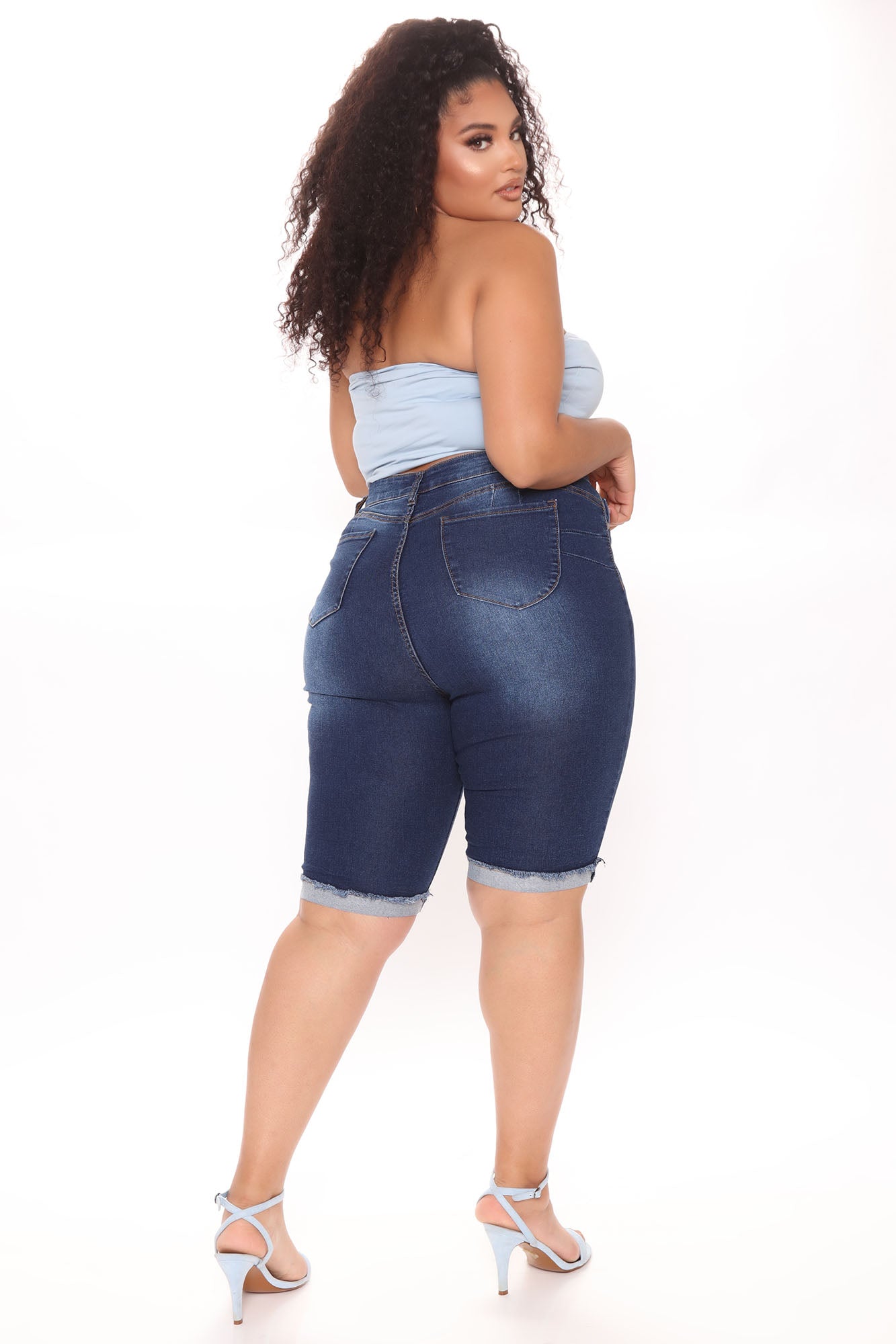 Hold Me Closer Booty Lifting Denim Bermudas - Dark Wash