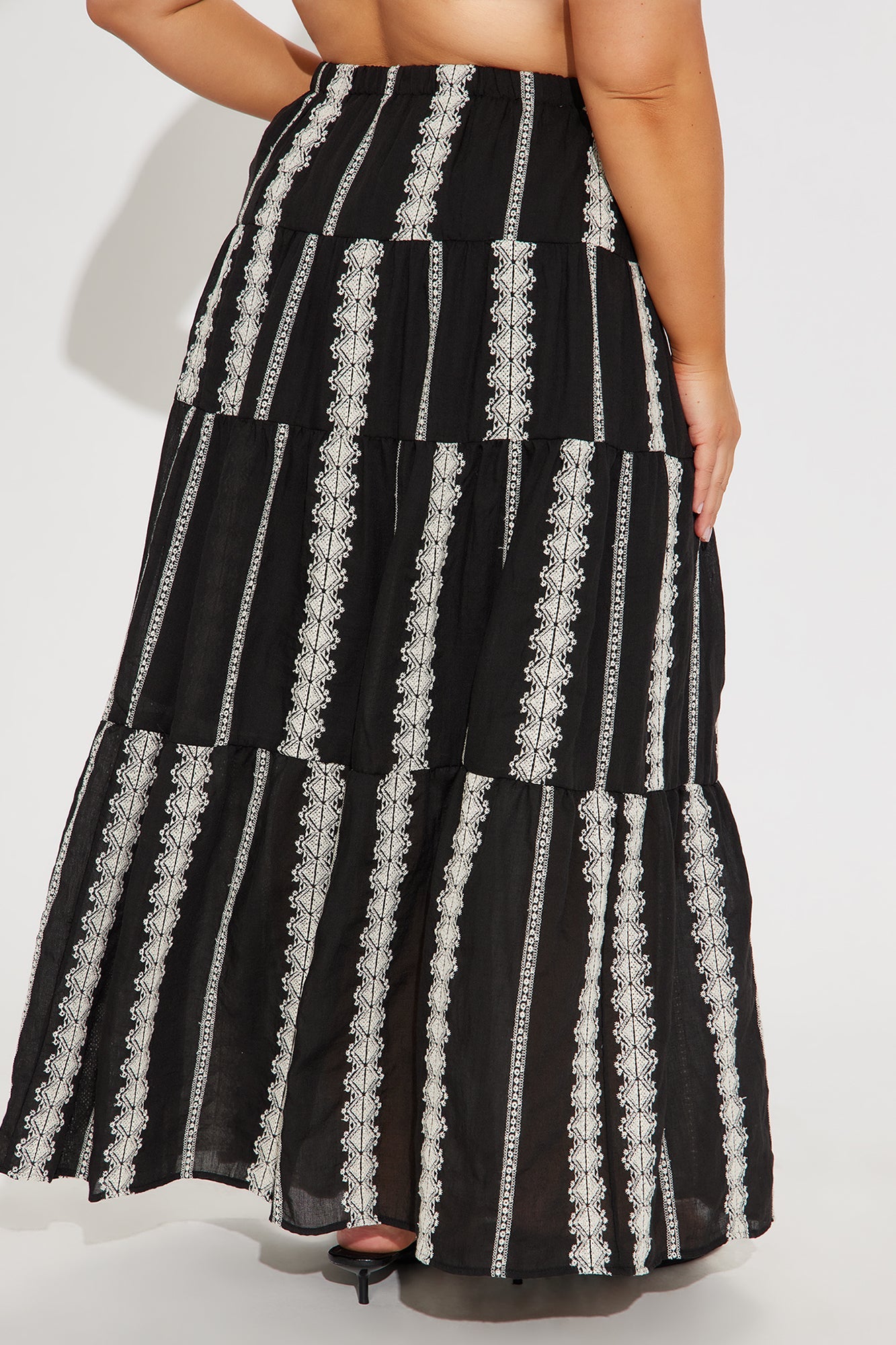 Nerina Embroidered Tiered Maxi Skirt - Black/combo