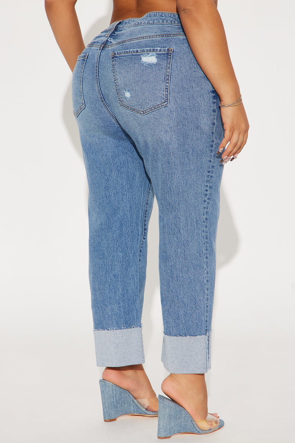 Solene Relaxed Cuffed Straight Leg Jeans - Medium Wash