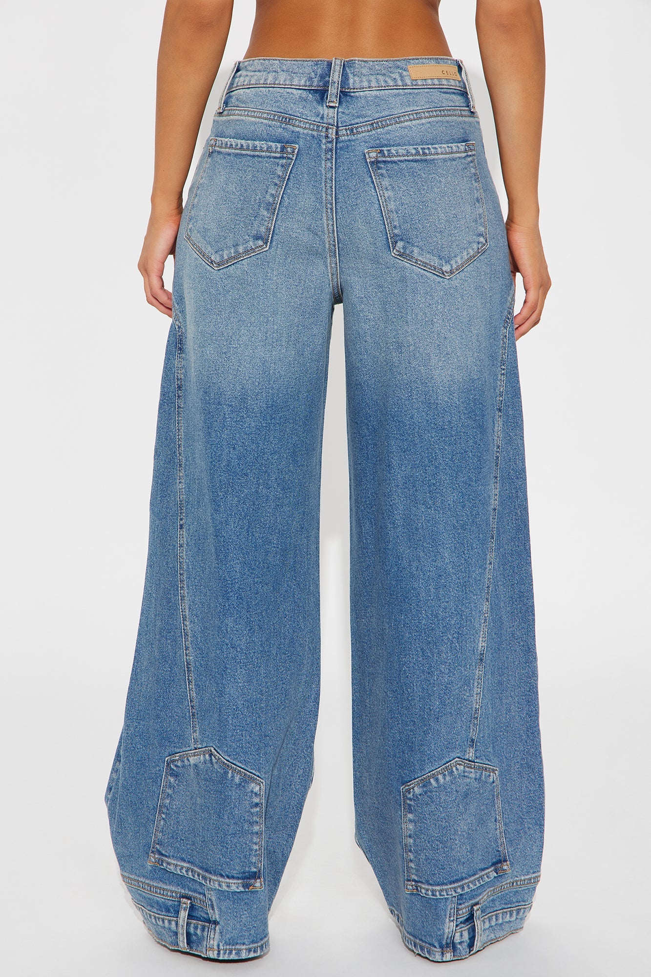 Zene Reconstructed Wide Leg Jeans - Medium Wash