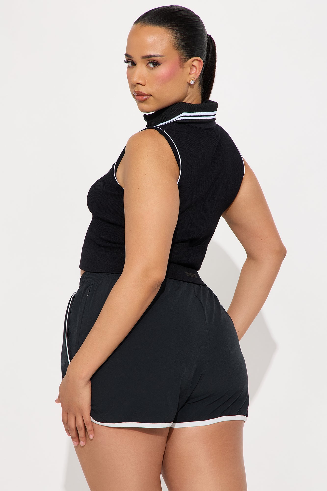 Clubhouse Charm Effortless Seamless Active Top - Black