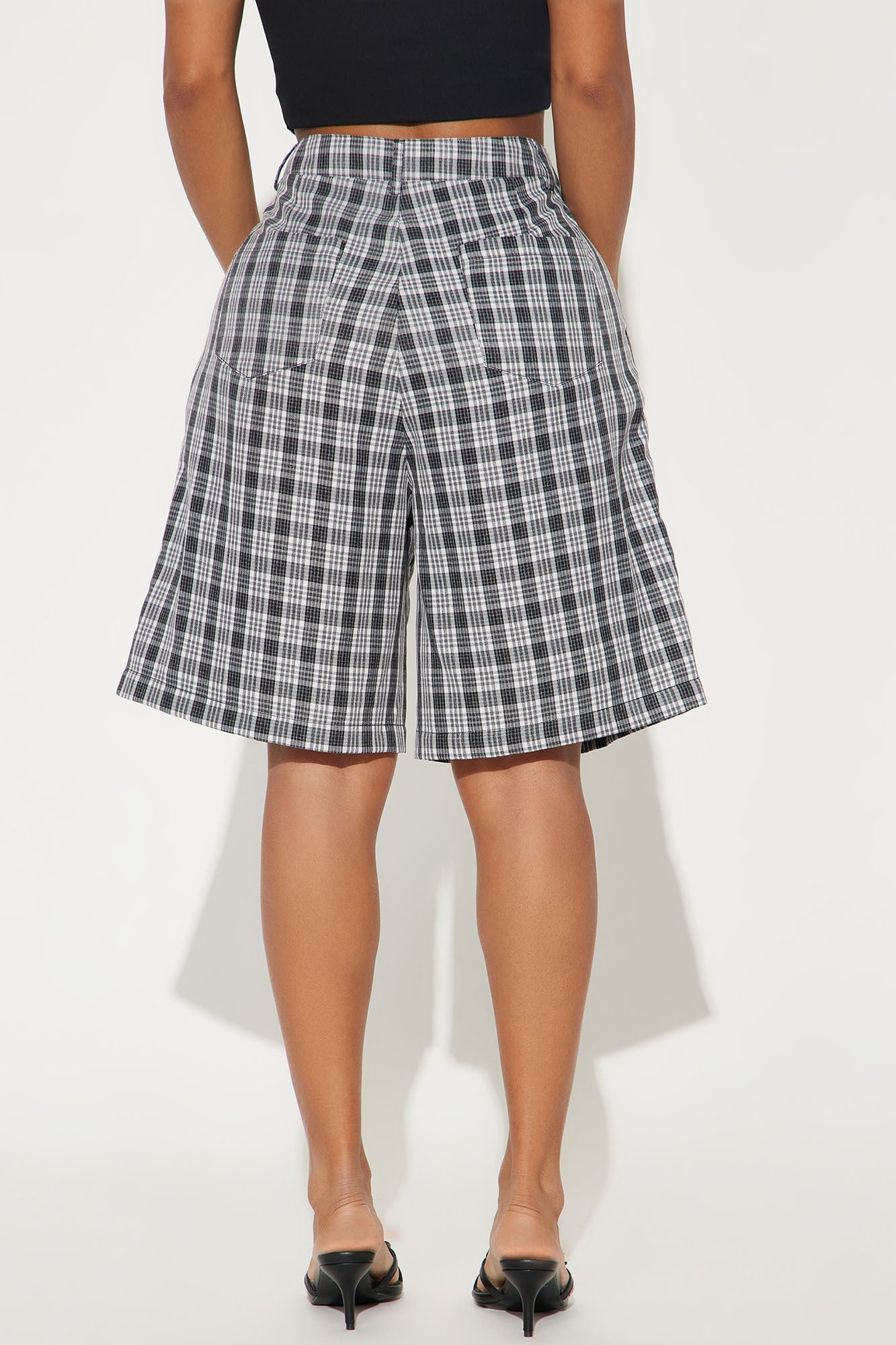 Can't Help My Behavior Plaid Bermuda Short - Black