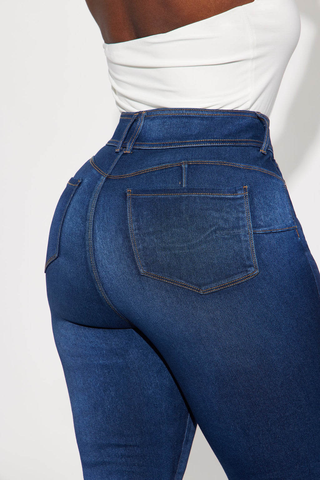 Snatch Me Tight Booty Lifter Skinny Jeans - Medium Wash