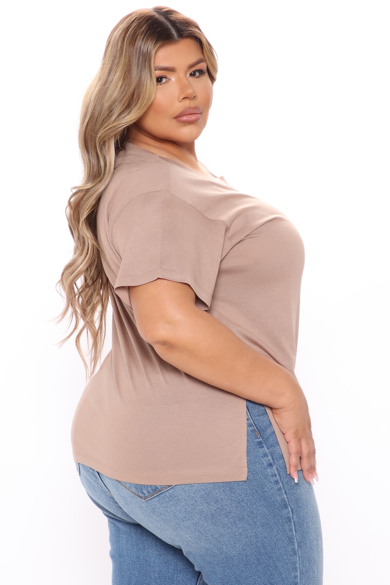 Laid Back Chillin' Pocket Tee - Mocha