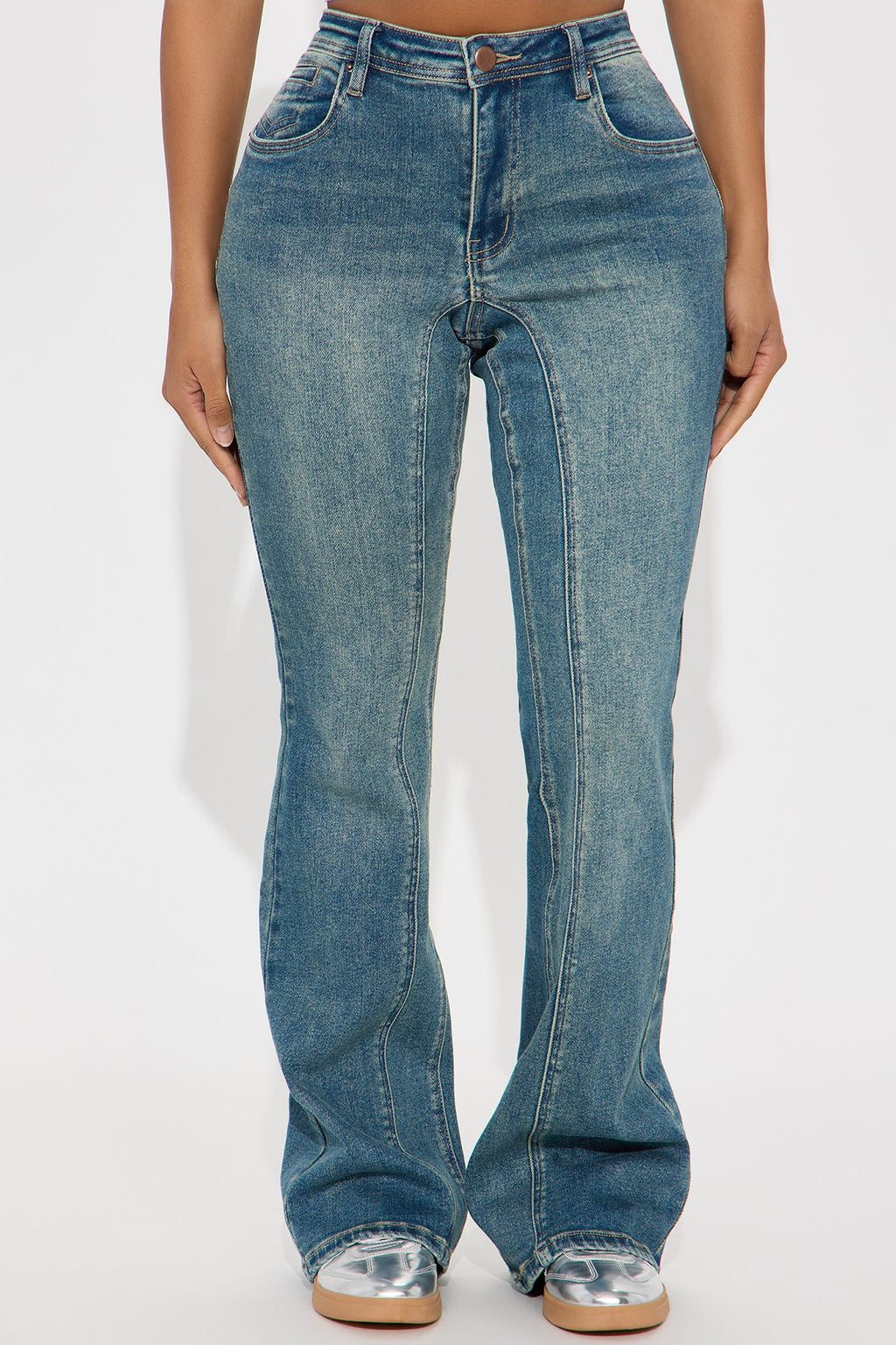 Giving Off Vibes Stretch Flare Jeans - Dark Wash