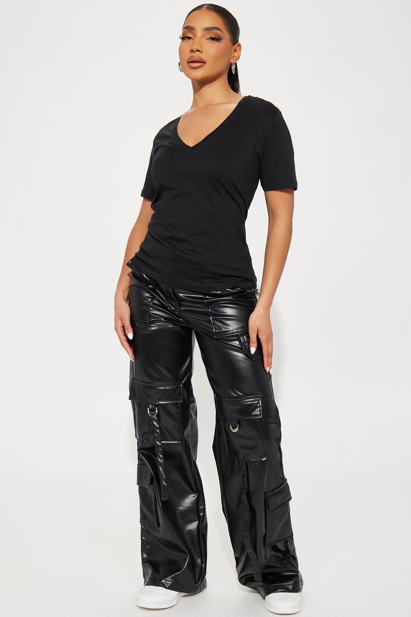 Ava V-Neck Tee - Black