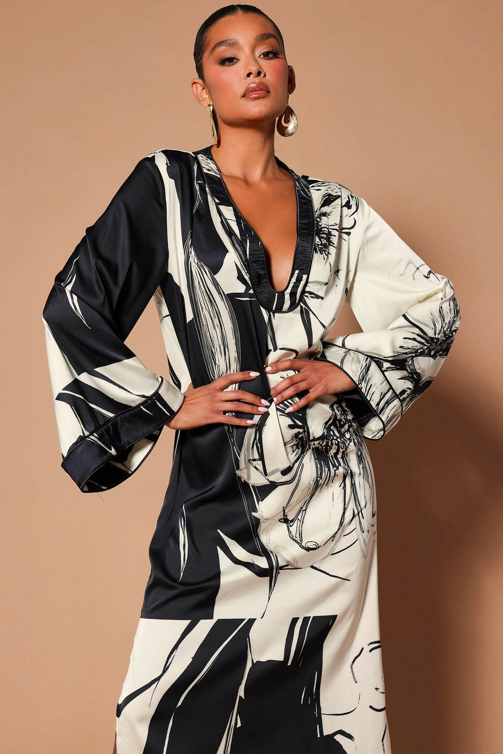 Larisa Kaftan Maxi Dress - Black/White