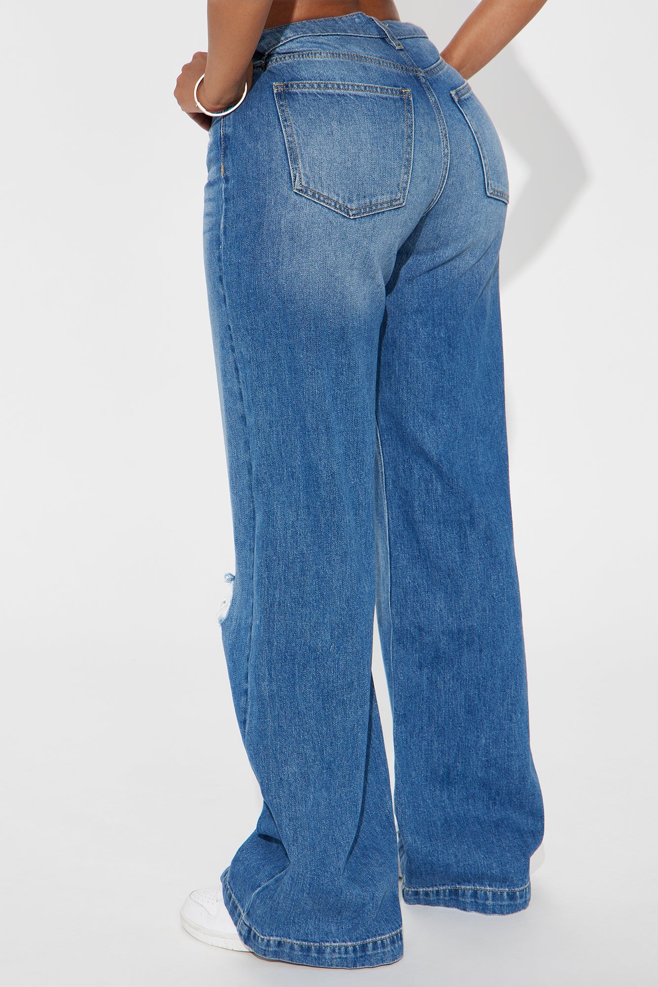 Khai Ripped Wide Leg Jeans - Medium Wash