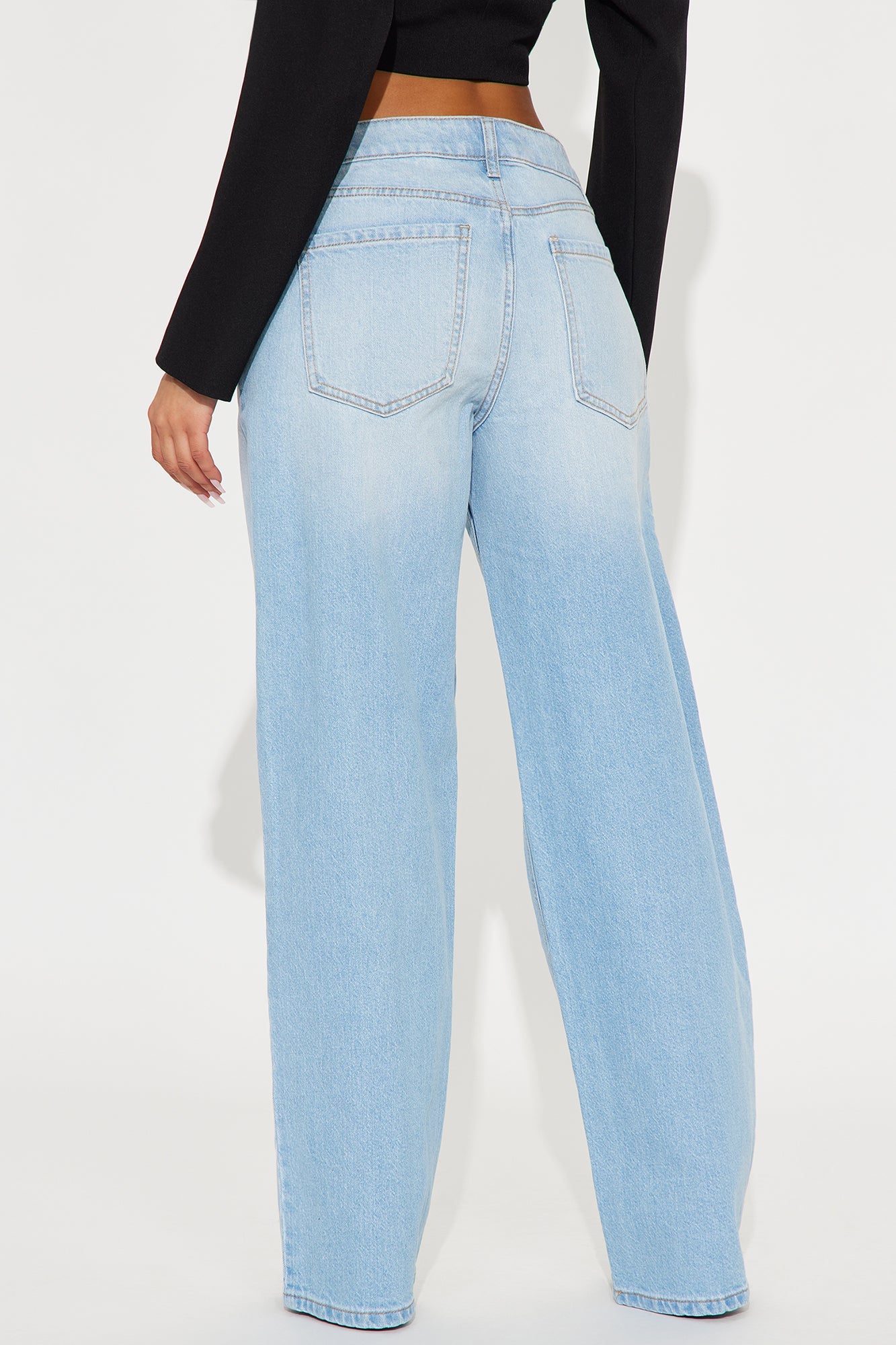 Alvie Ripped Straight Leg Jeans - Light Wash