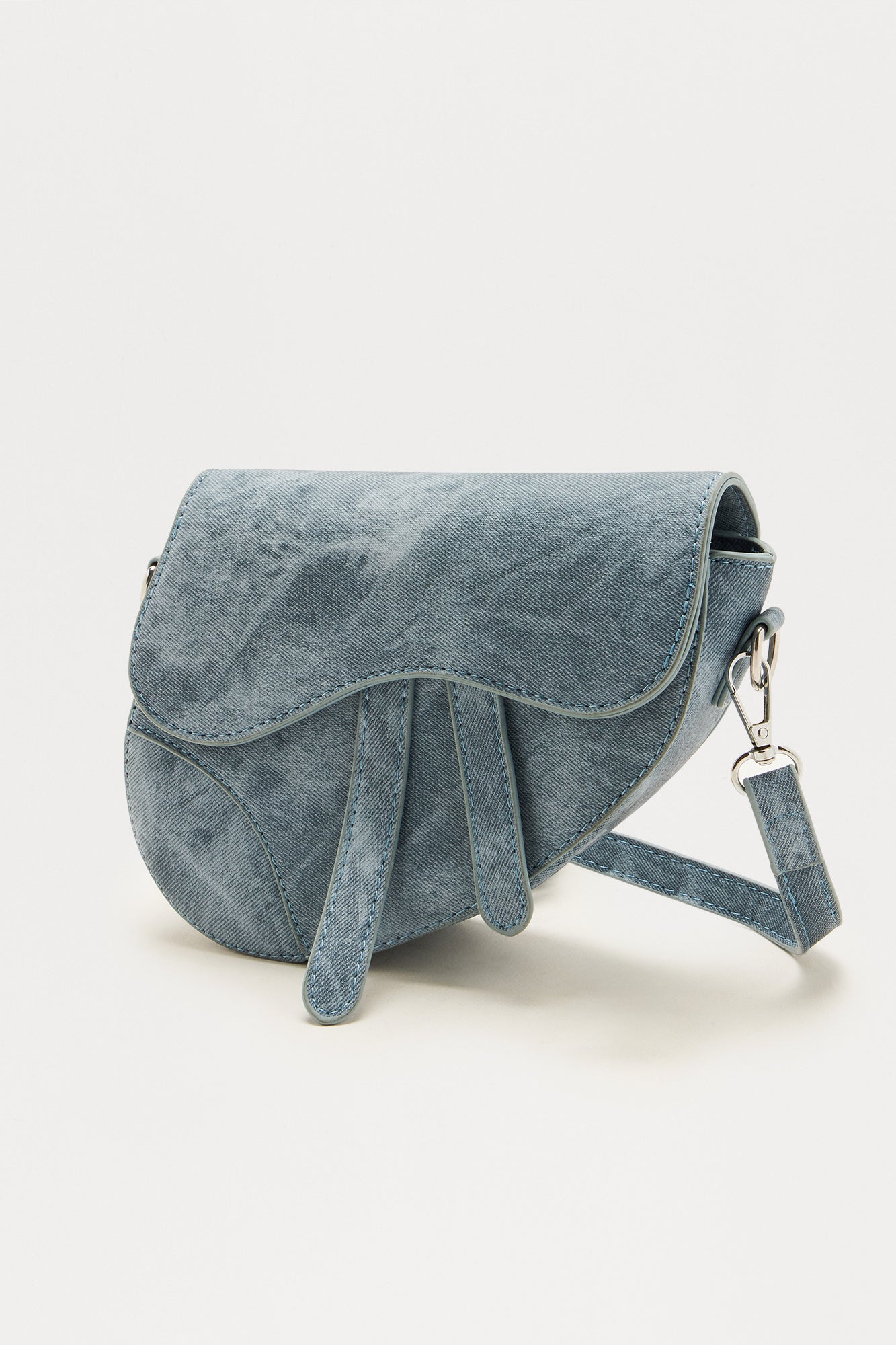Just Can't Deny Faux Leather Shoulder Bag - Blue
