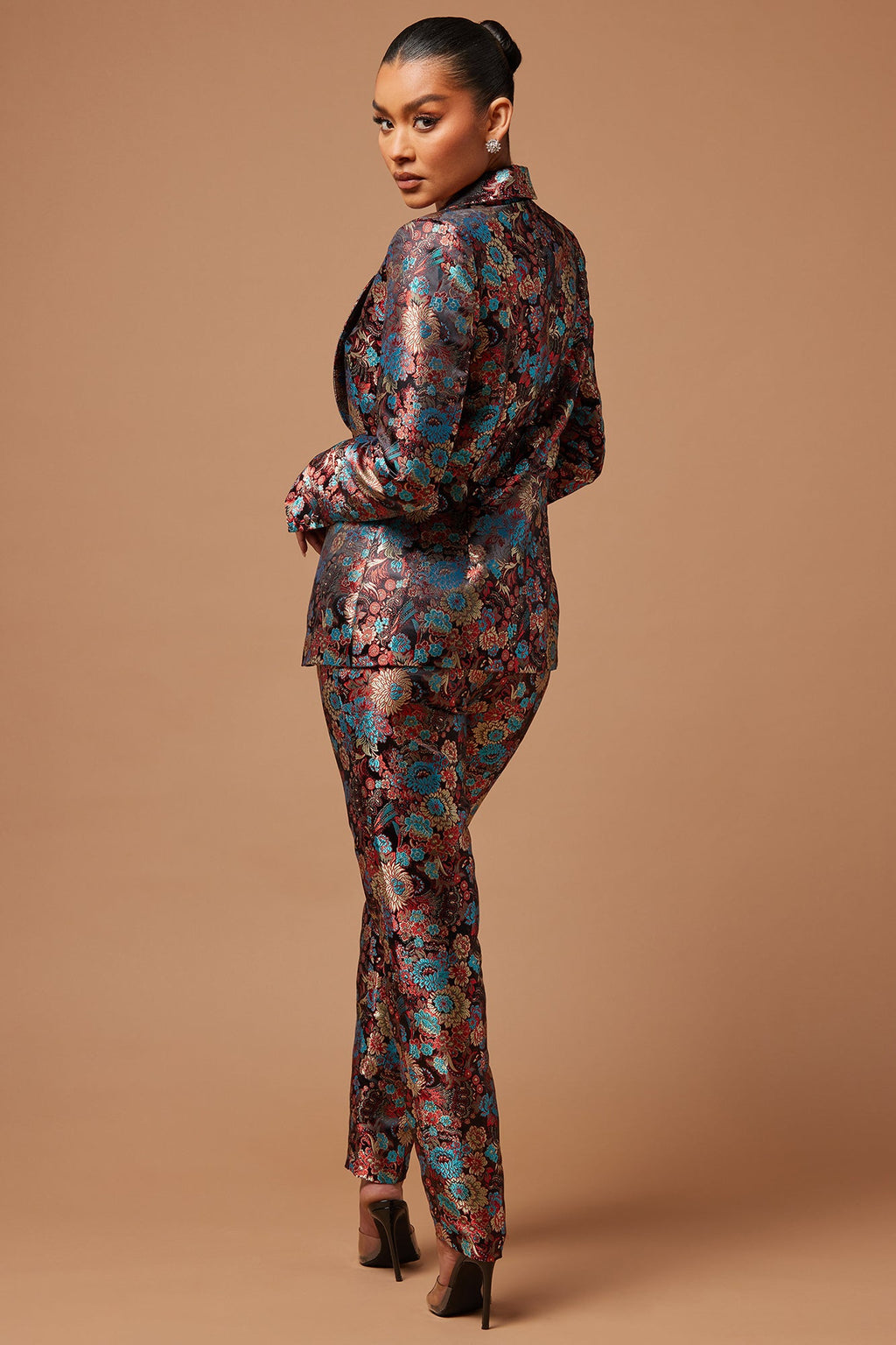 Pretty In Pink Embroidered Suit Set - Black