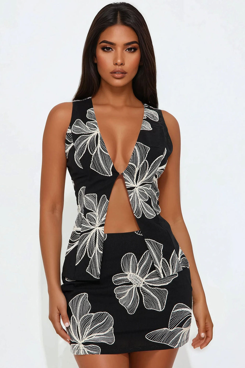 Lia Embroidered Floral Mini Skirt Set - Black