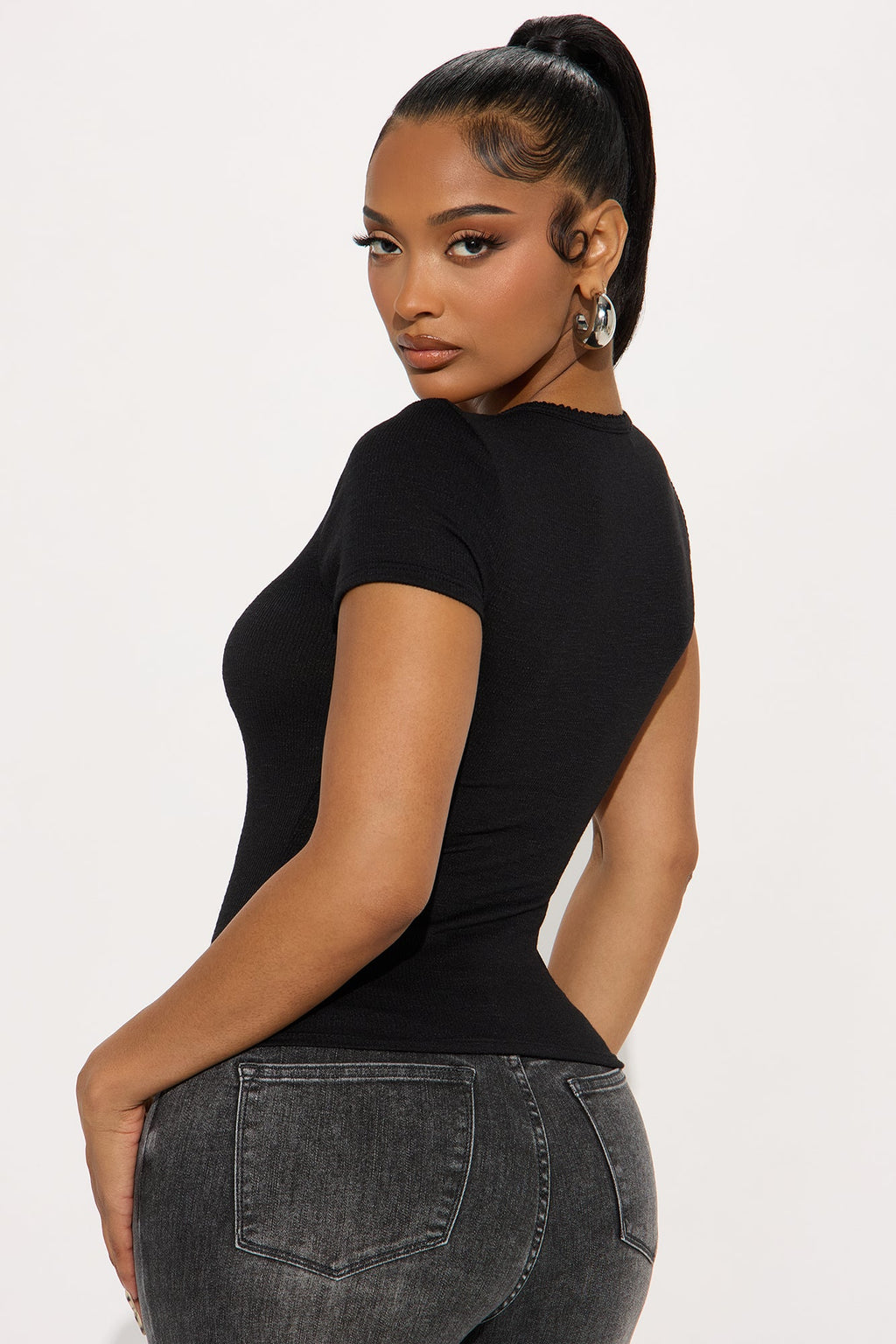 Journi Ribbed V-Neck Tee - Black