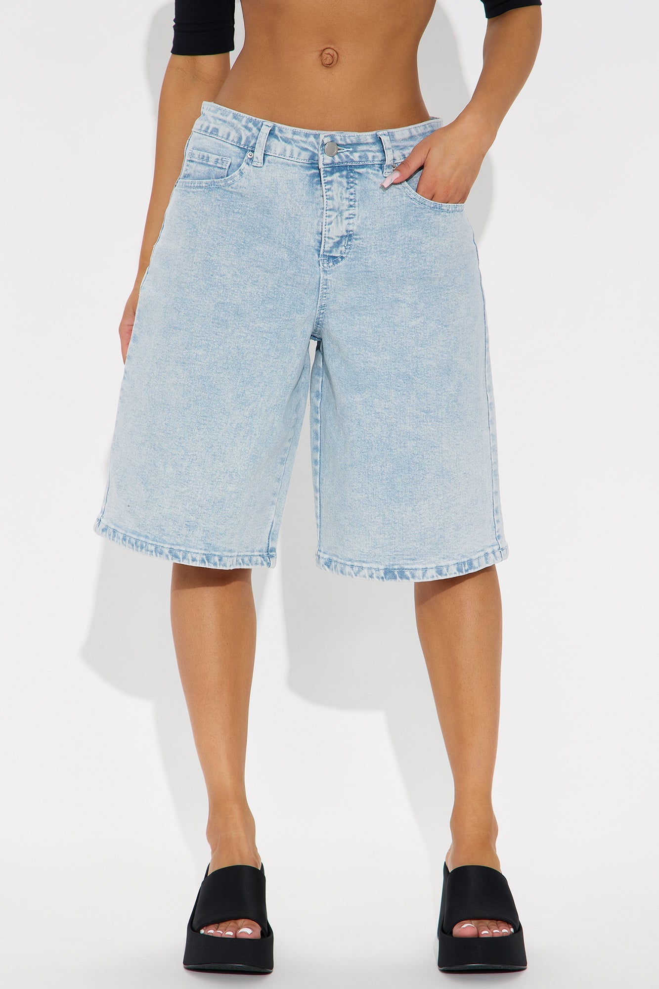 Surrey Low Rise Denim Jort - Light Wash