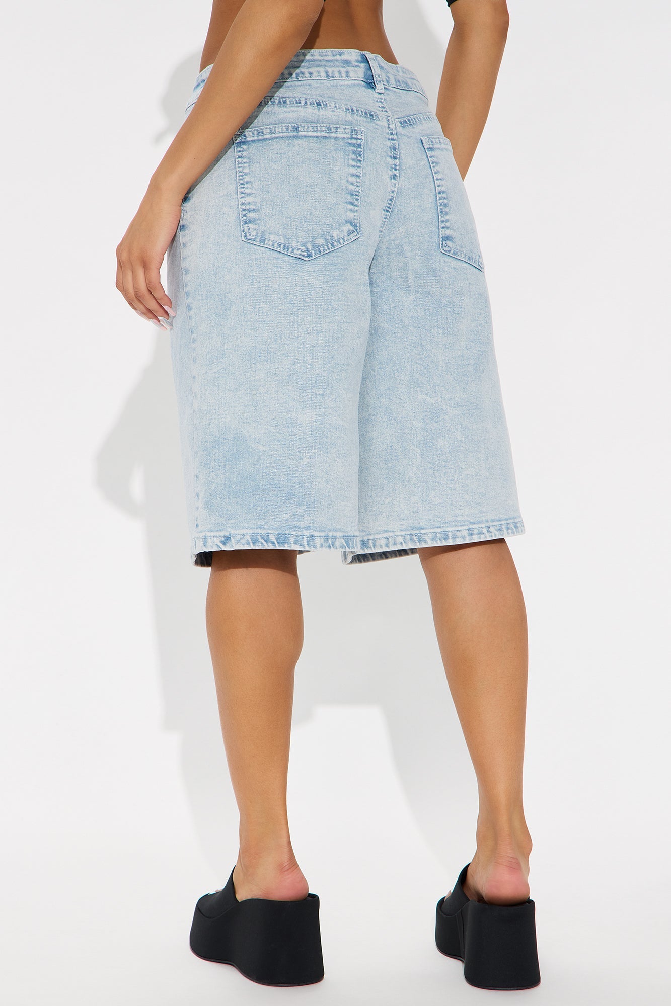 Surrey Low Rise Denim Jort - Light Wash