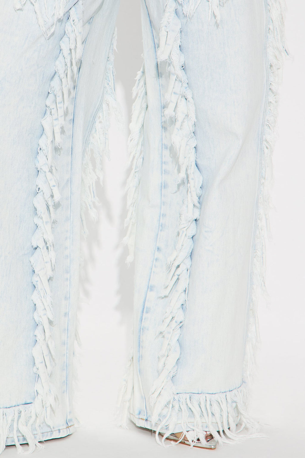 On The Fringe Non Stretch Wide Leg Jeans - Medium Wash