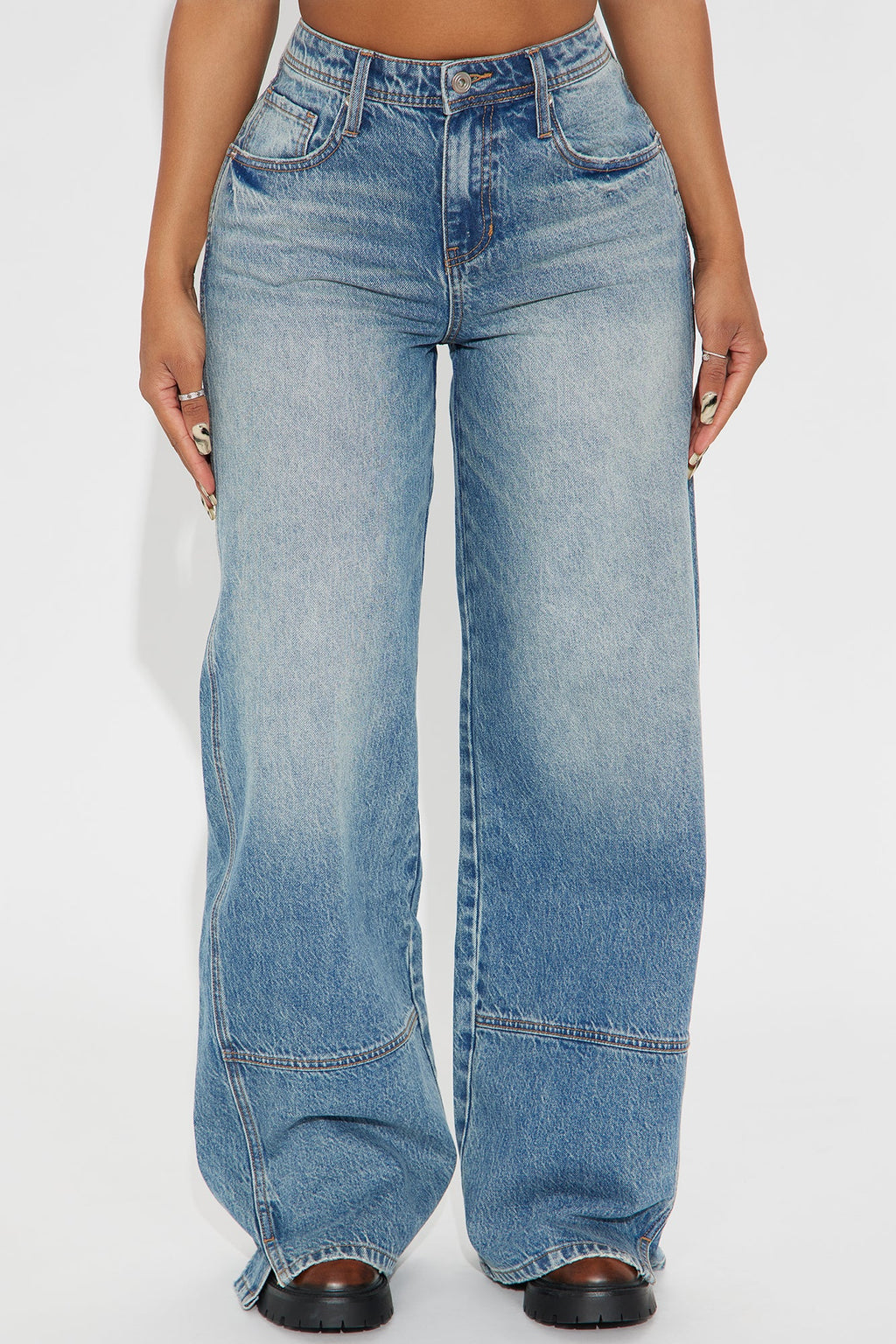 Bae Relaxed Low Waist Wide Leg Jeans - Medium Wash