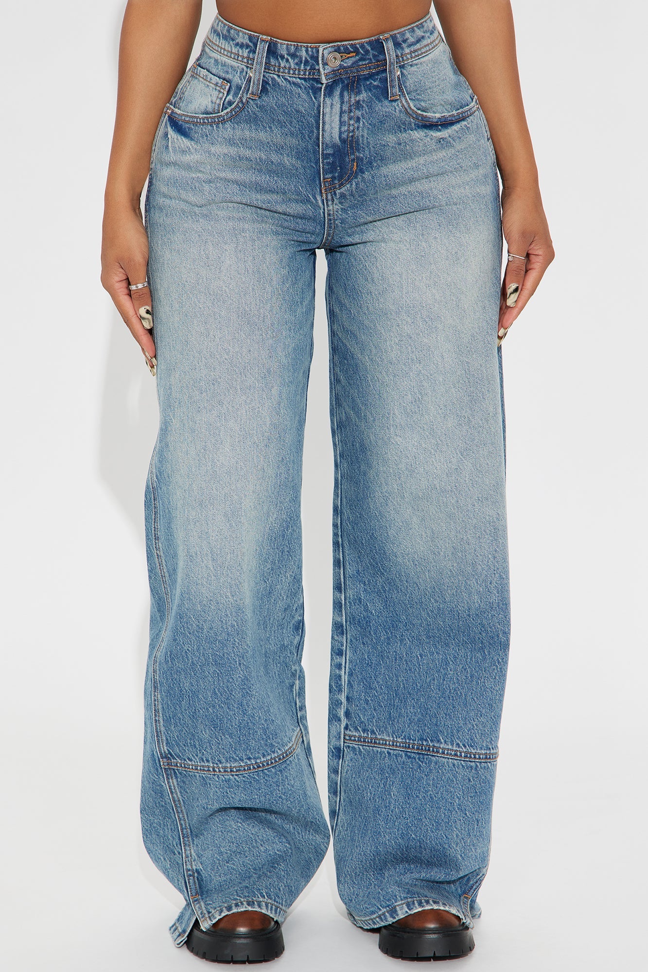 Bae Relaxed Low Waist Wide Leg Jeans - Medium Wash