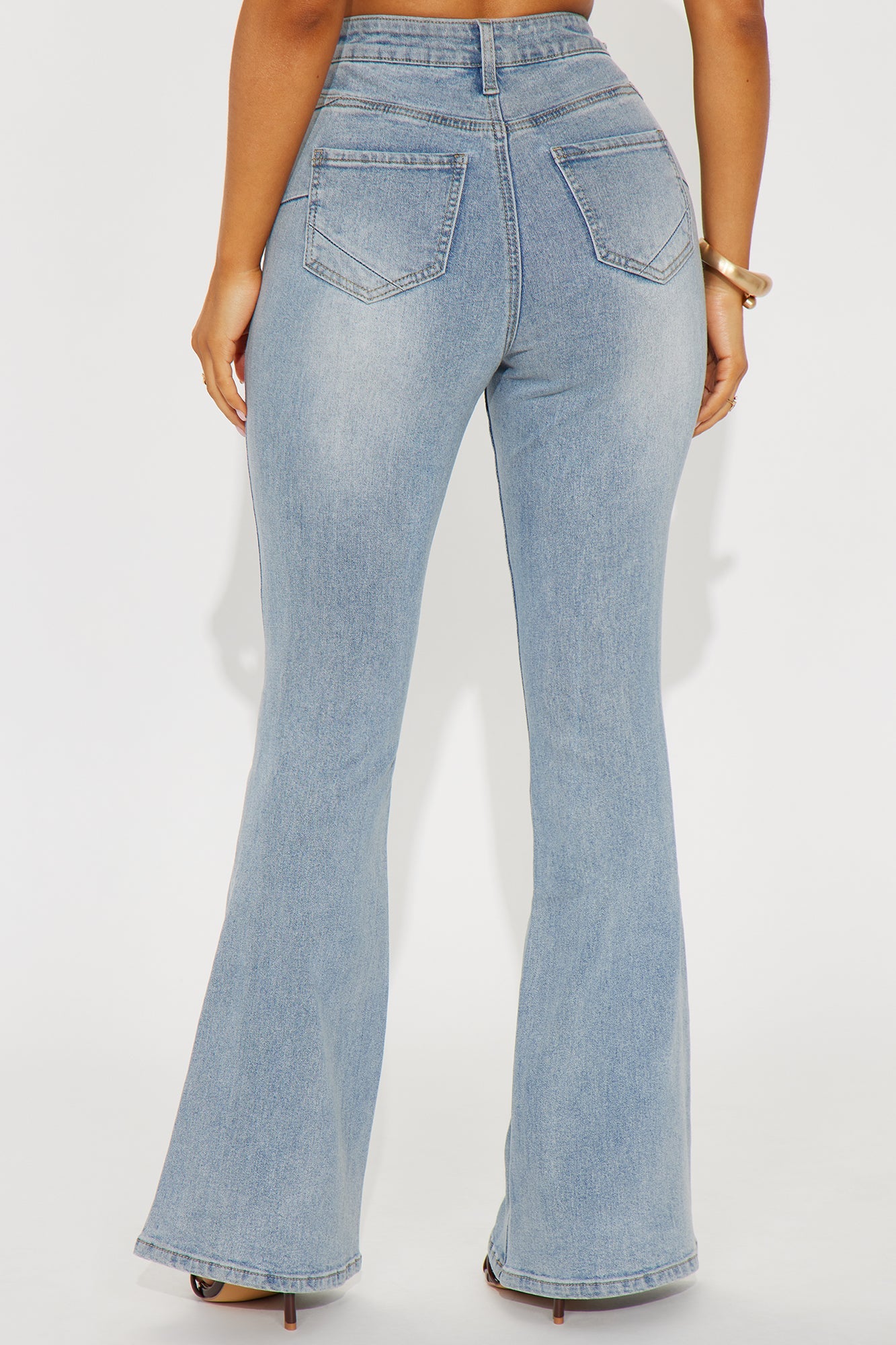 Petite San Diego Sculpting Stretch Flare Jeans - Light Wash