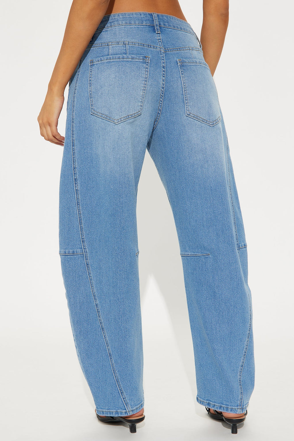 Topic Of Discussion Slim Barrel Leg Jeans - Medium Wash