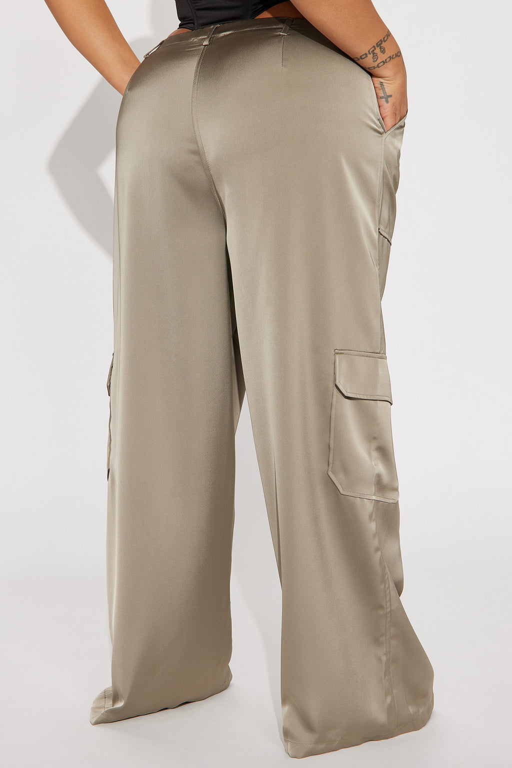 Pretty Girl Walk Satin Cargo Pant - Olive