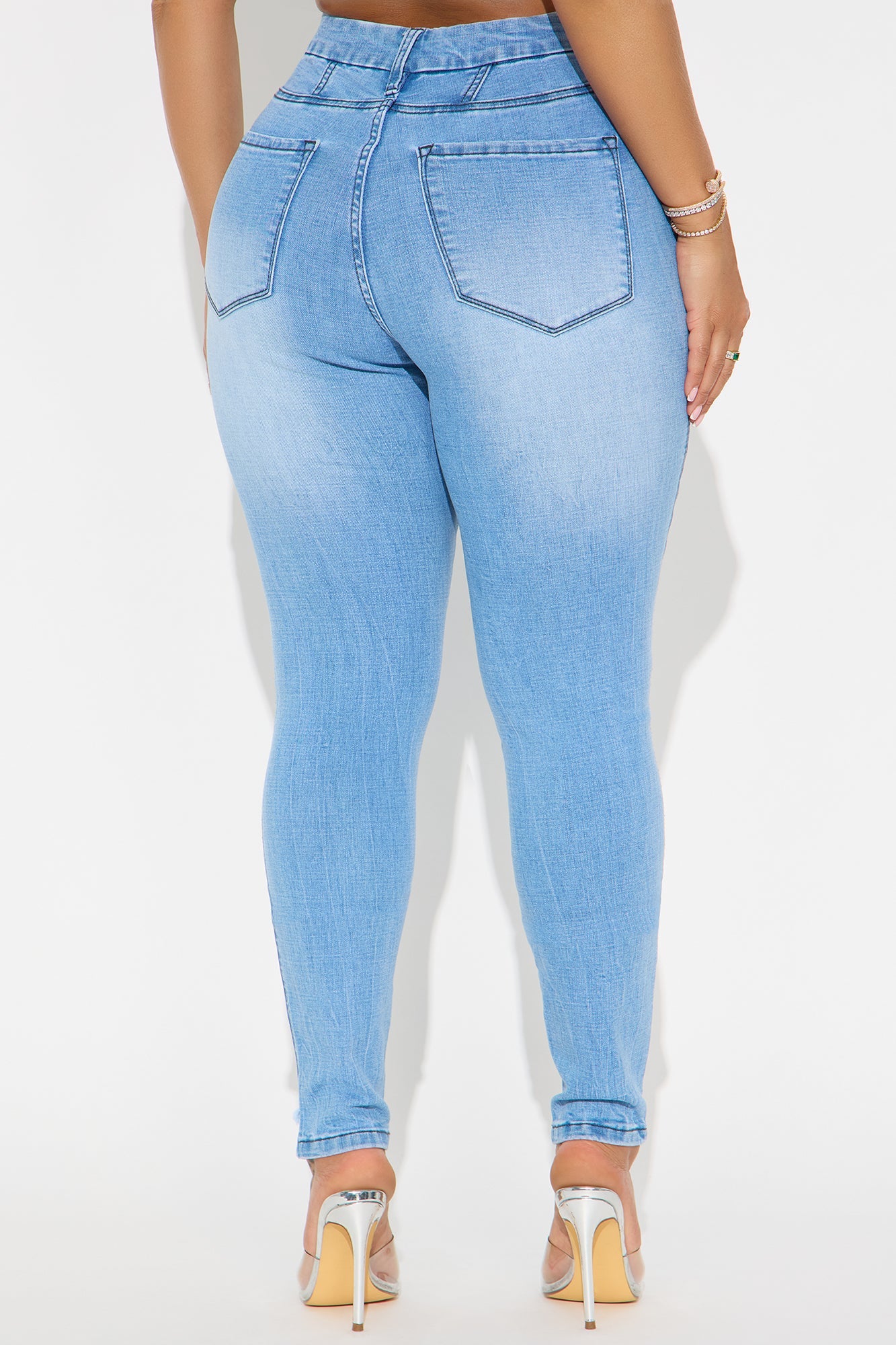 Long Story Short Sculpting Stretch Skinny Jeans - Light Wash