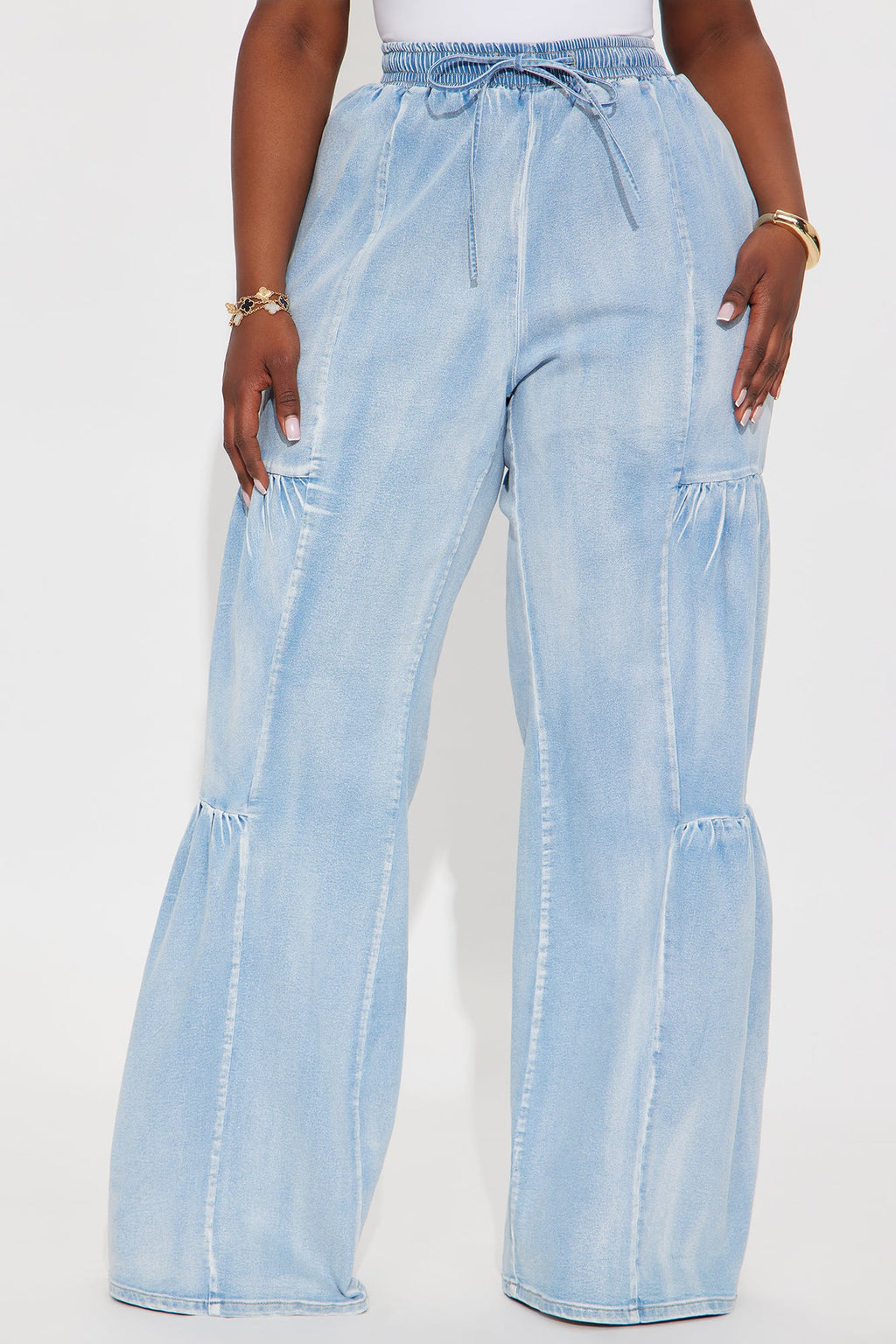 Tall Goin With The Flow Easy Fit Jeans - Light Wash