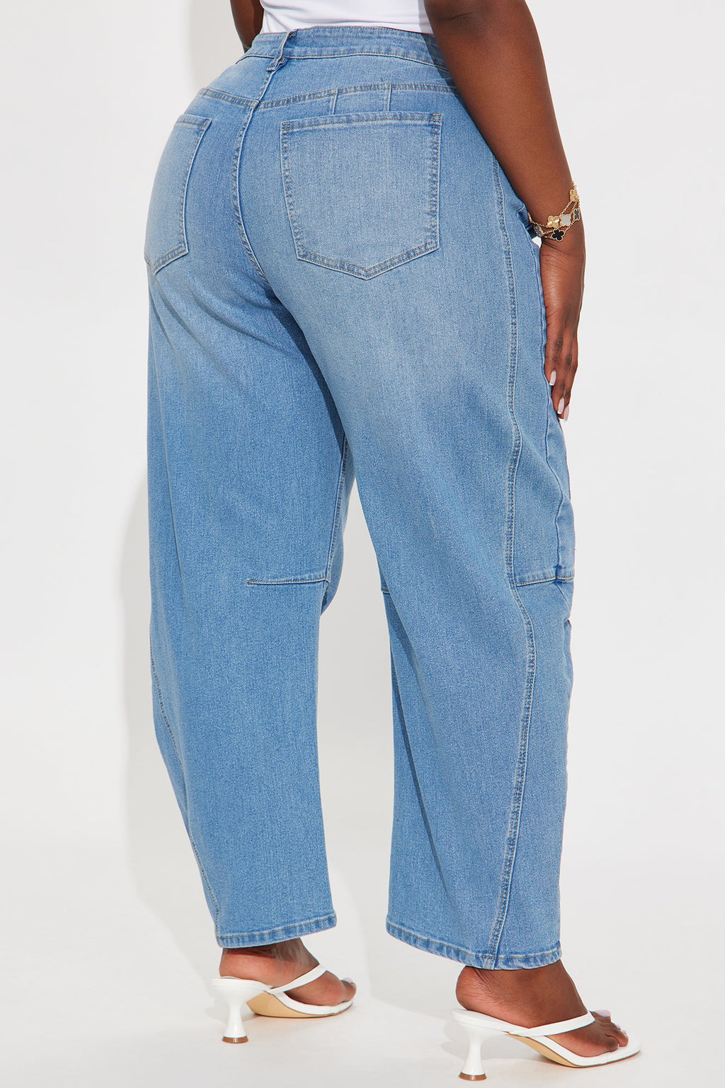 Topic Of Discussion Slim Barrel Leg Jeans - Medium Wash