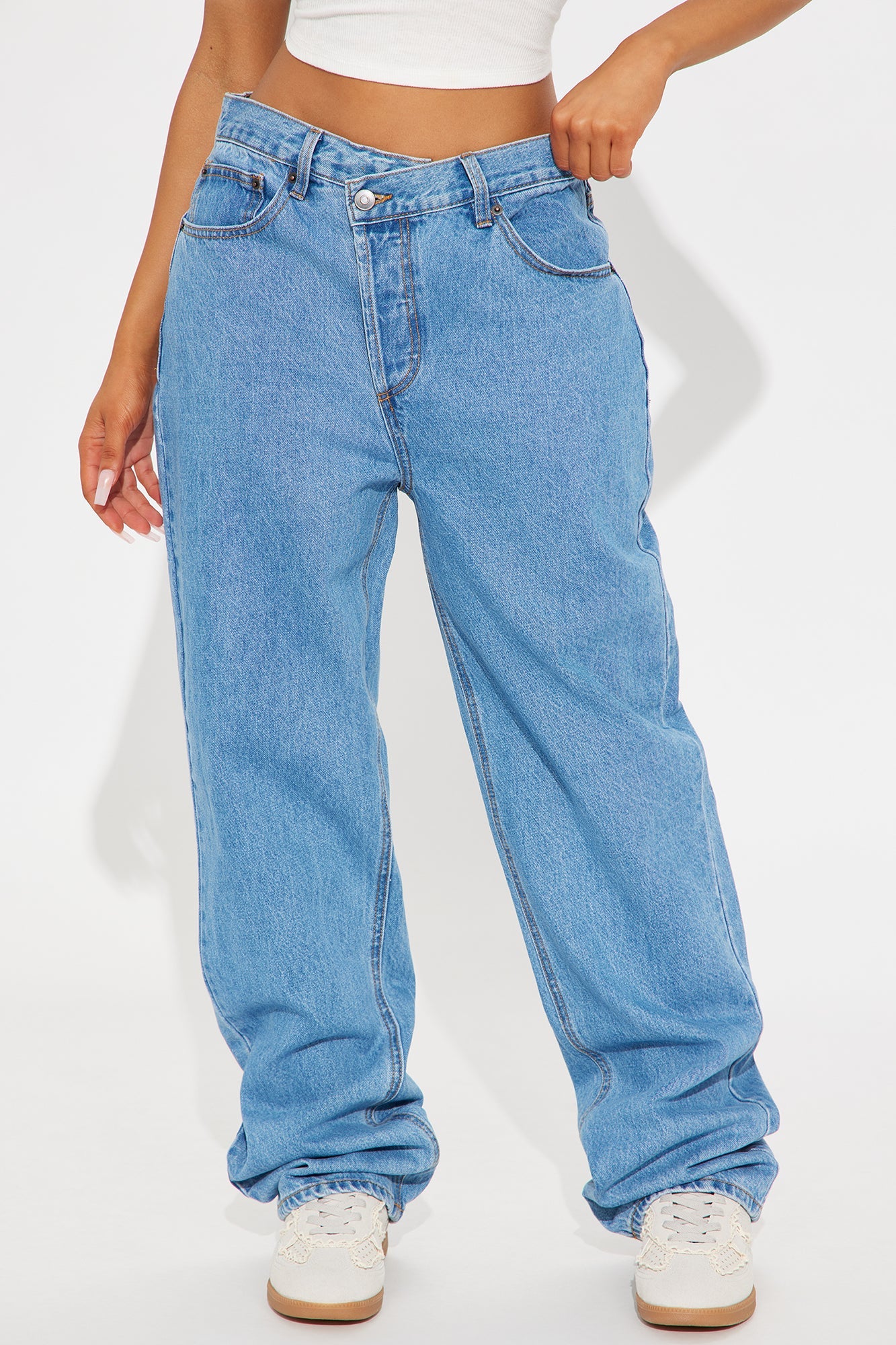 Crossover Straight Leg Jeans - Medium Wash