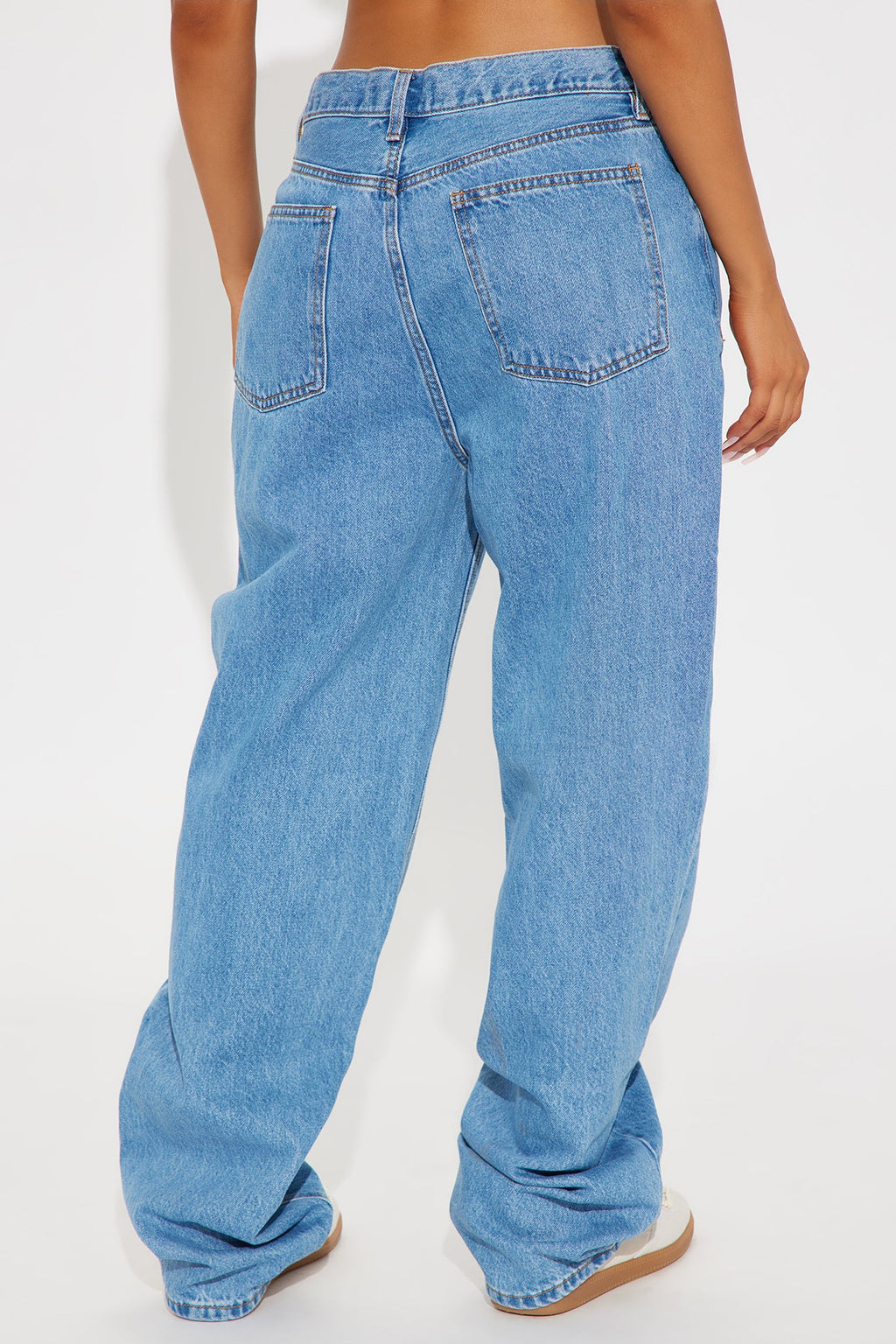 Crossover Straight Leg Jeans - Medium Wash