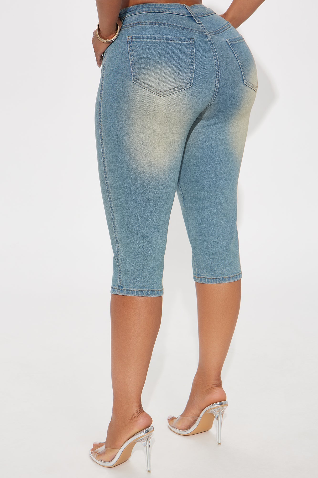 Shocker Tinted Stretch Capri Jeans - Medium Wash