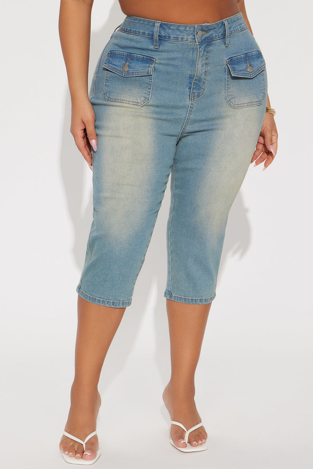 Shocker Tinted Stretch Capri Jeans - Medium Wash