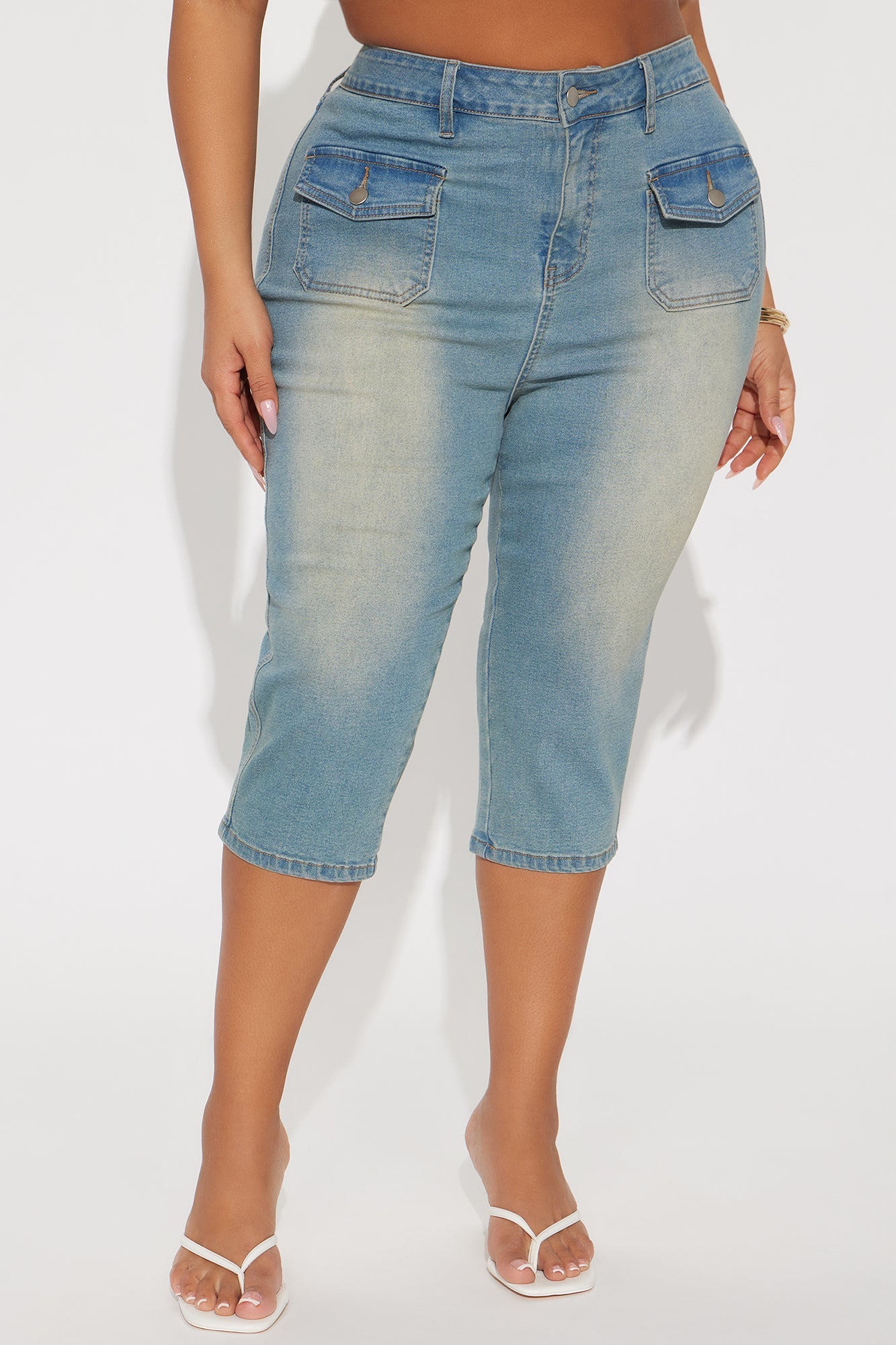 Shocker Tinted Stretch Capri Jeans - Medium Wash