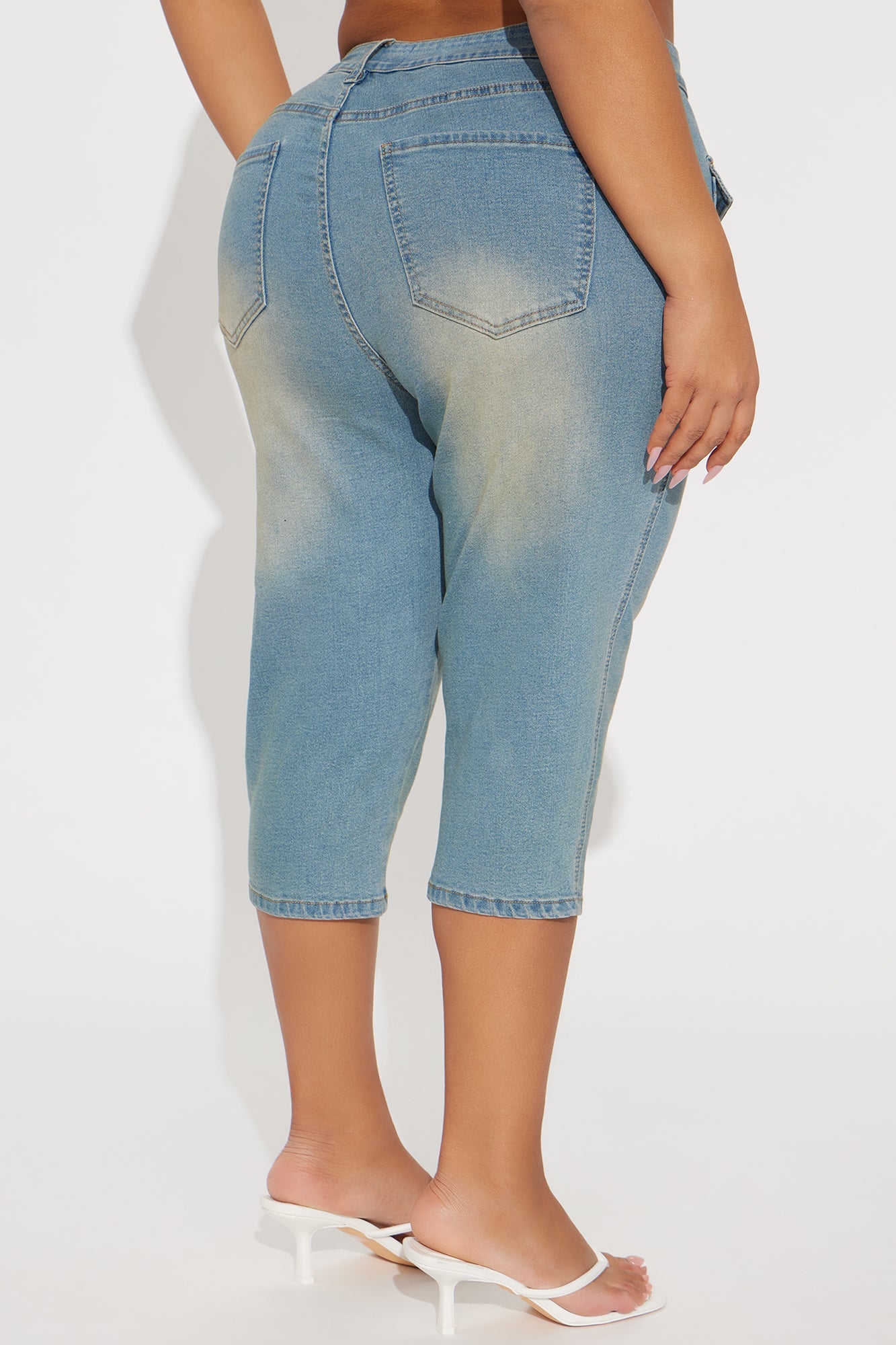 Shocker Tinted Stretch Capri Jeans - Medium Wash